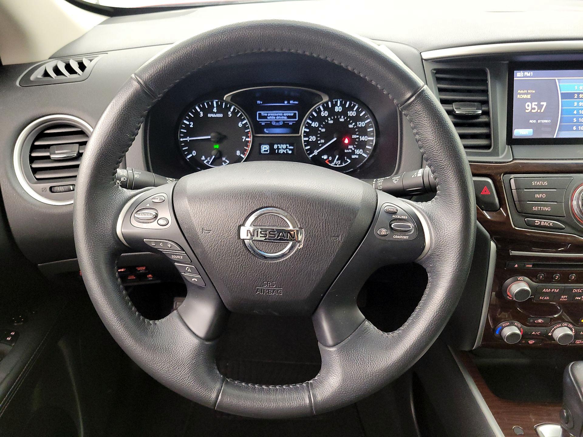 Thumbnail: 2015 Nissan Pathfinder - 10