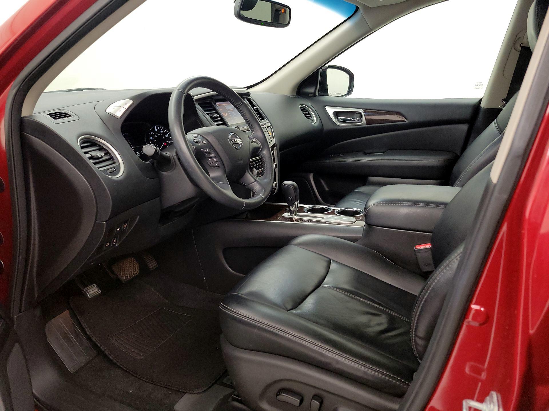 Thumbnail: 2015 Nissan Pathfinder - 11