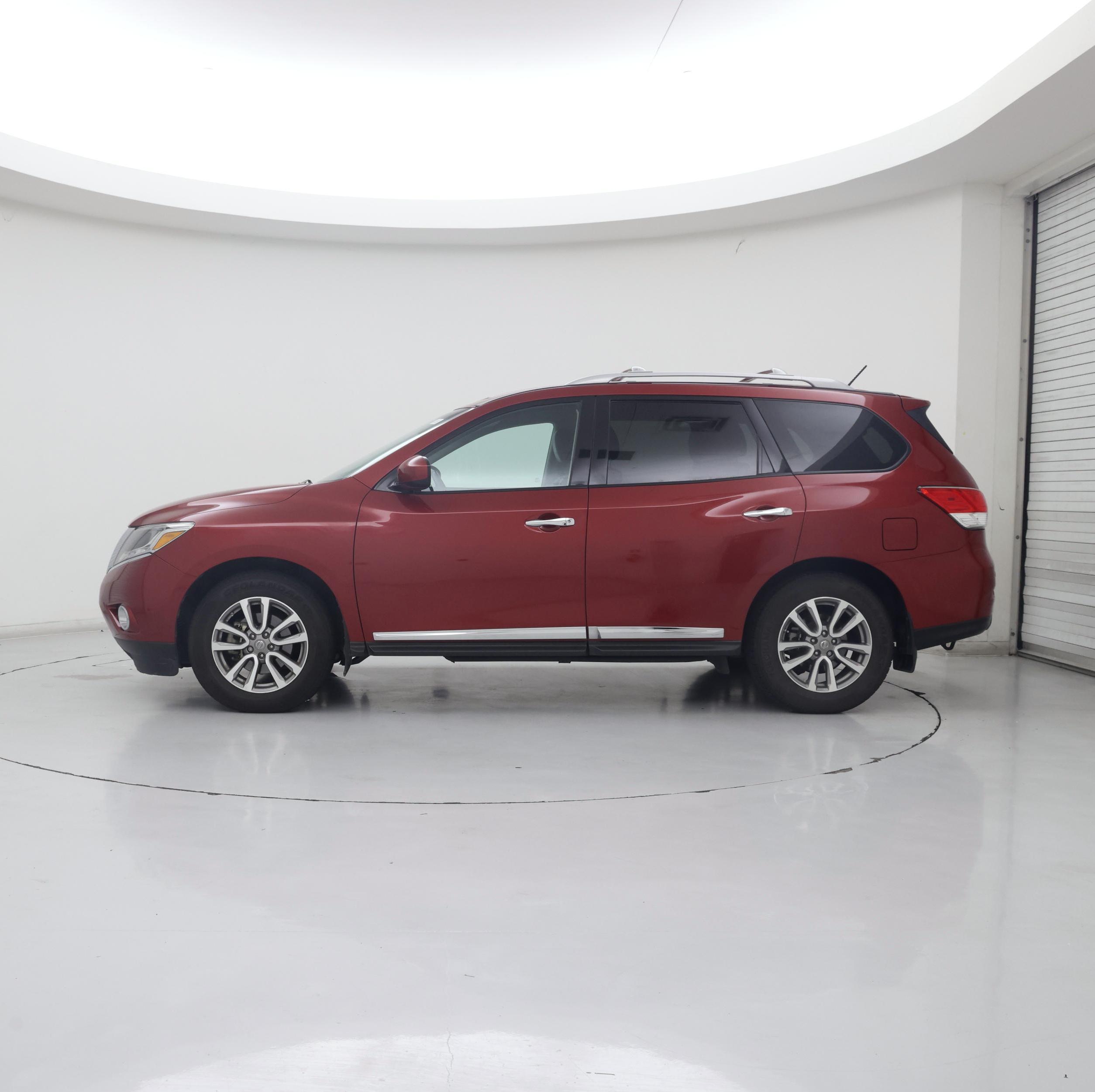 Thumbnail: 2015 Nissan Pathfinder - 3