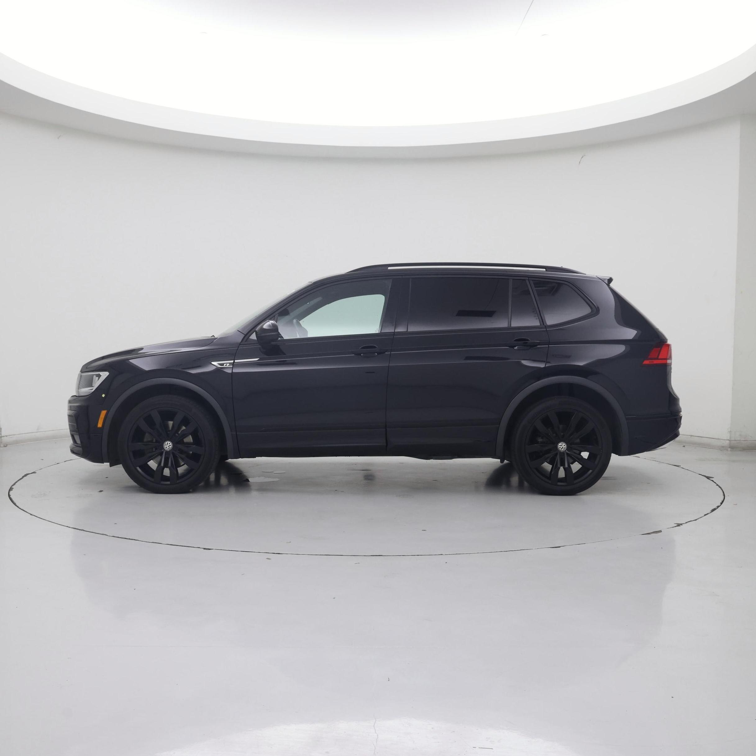 Thumbnail: 2020 Volkswagen Tiguan - 3