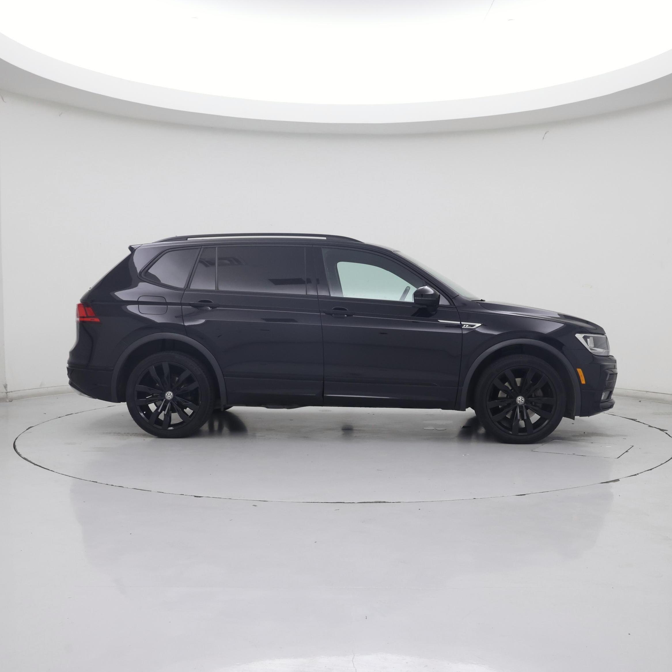Thumbnail: 2020 Volkswagen Tiguan - 7