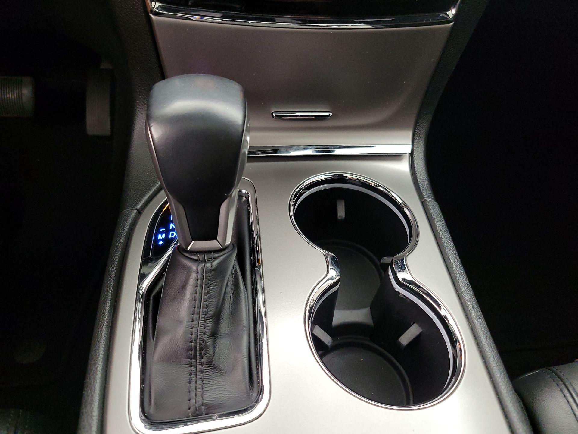 Thumbnail: 2020 Jeep Grand Cherokee - 18