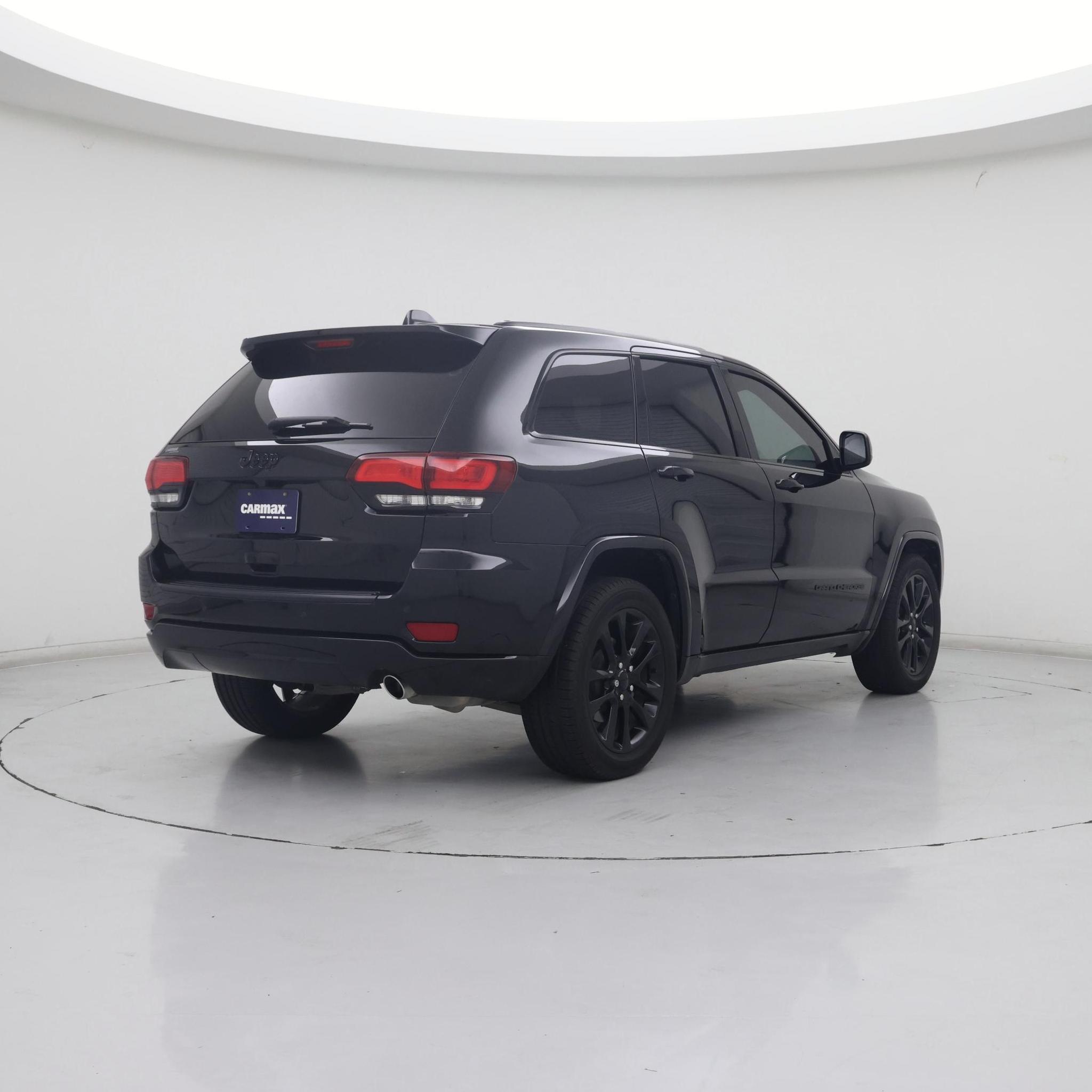 Thumbnail: 2020 Jeep Grand Cherokee - 8