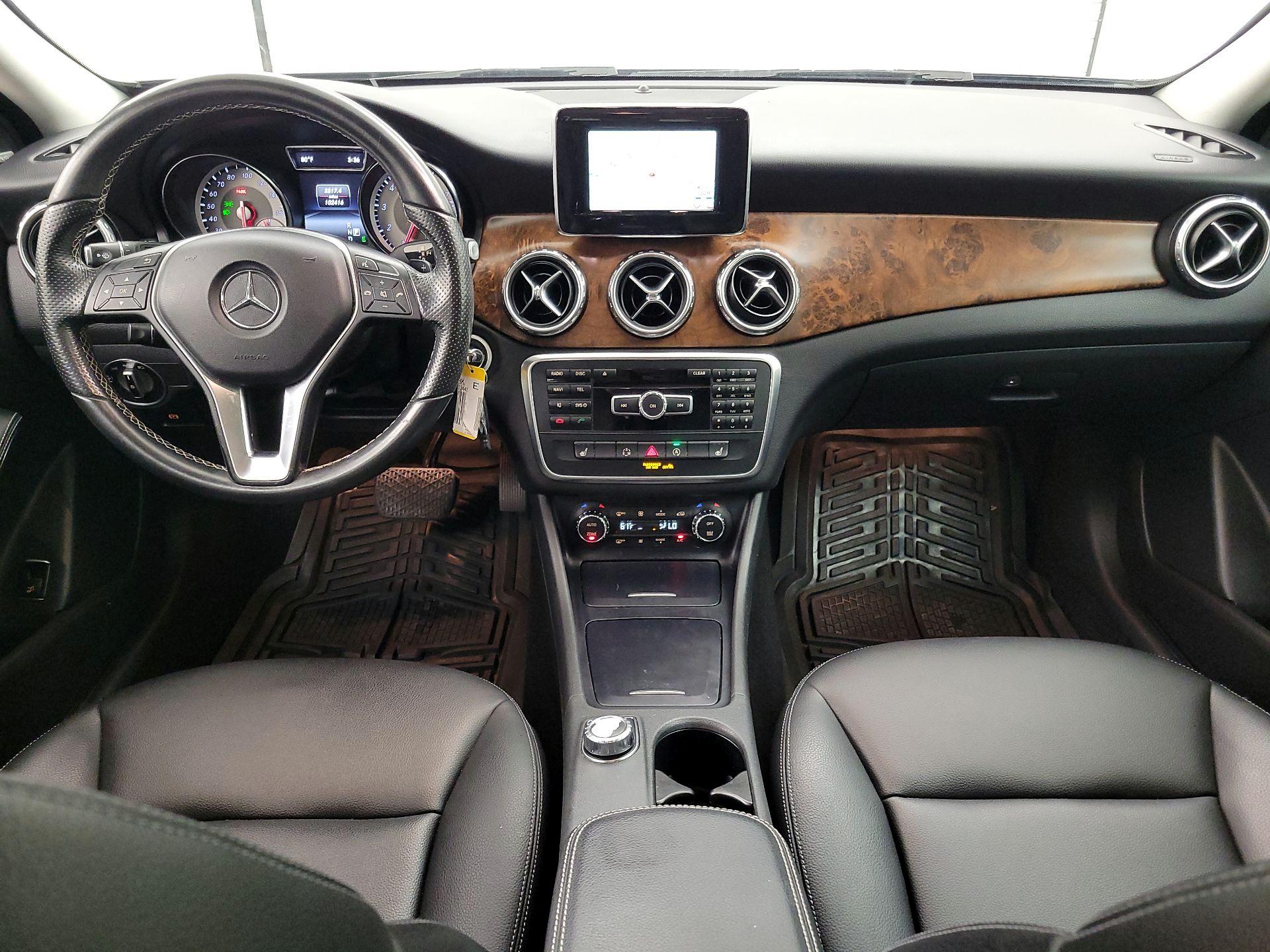 Thumbnail: 2015 Mercedes-Benz GLA - 9