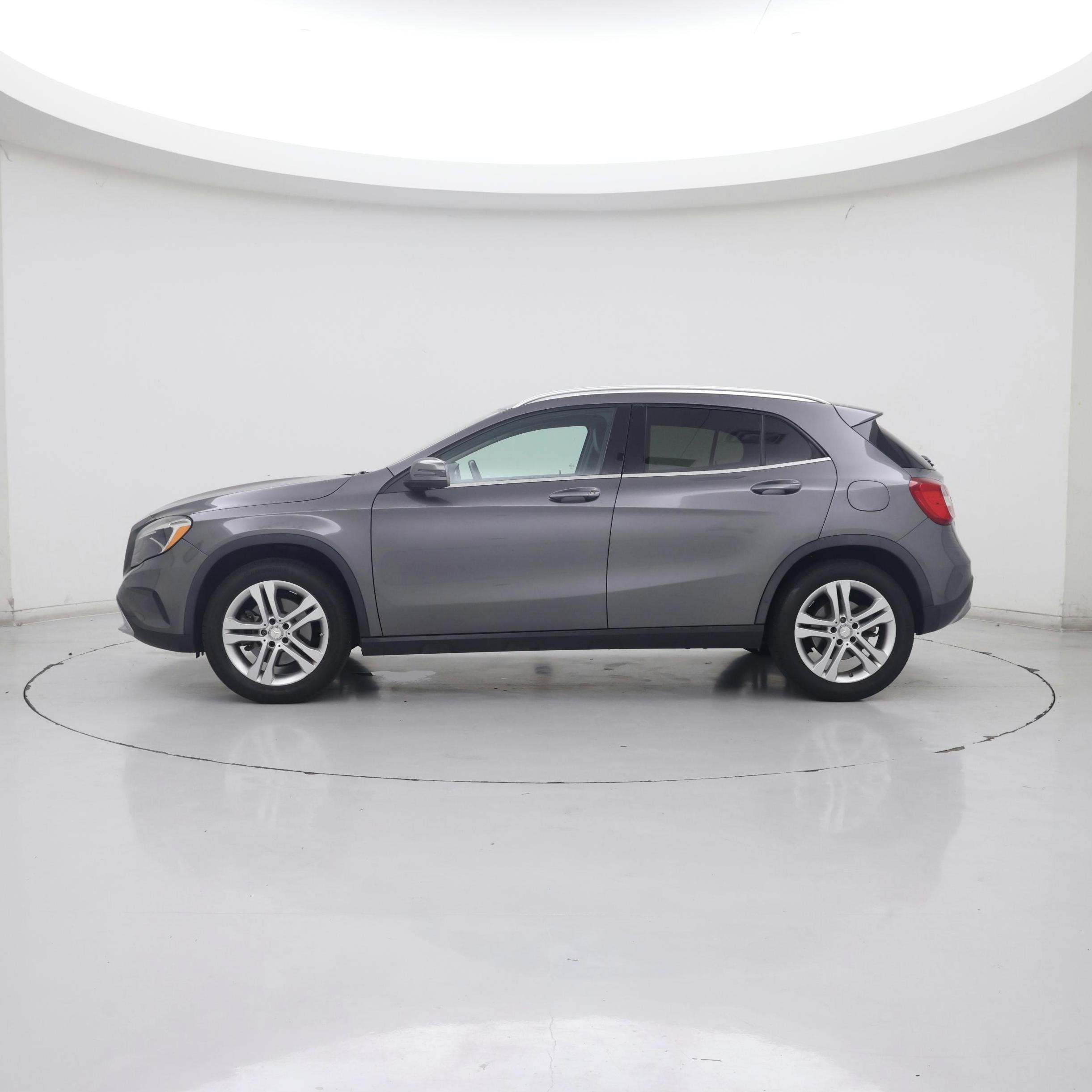 Thumbnail: 2015 Mercedes-Benz GLA - 3