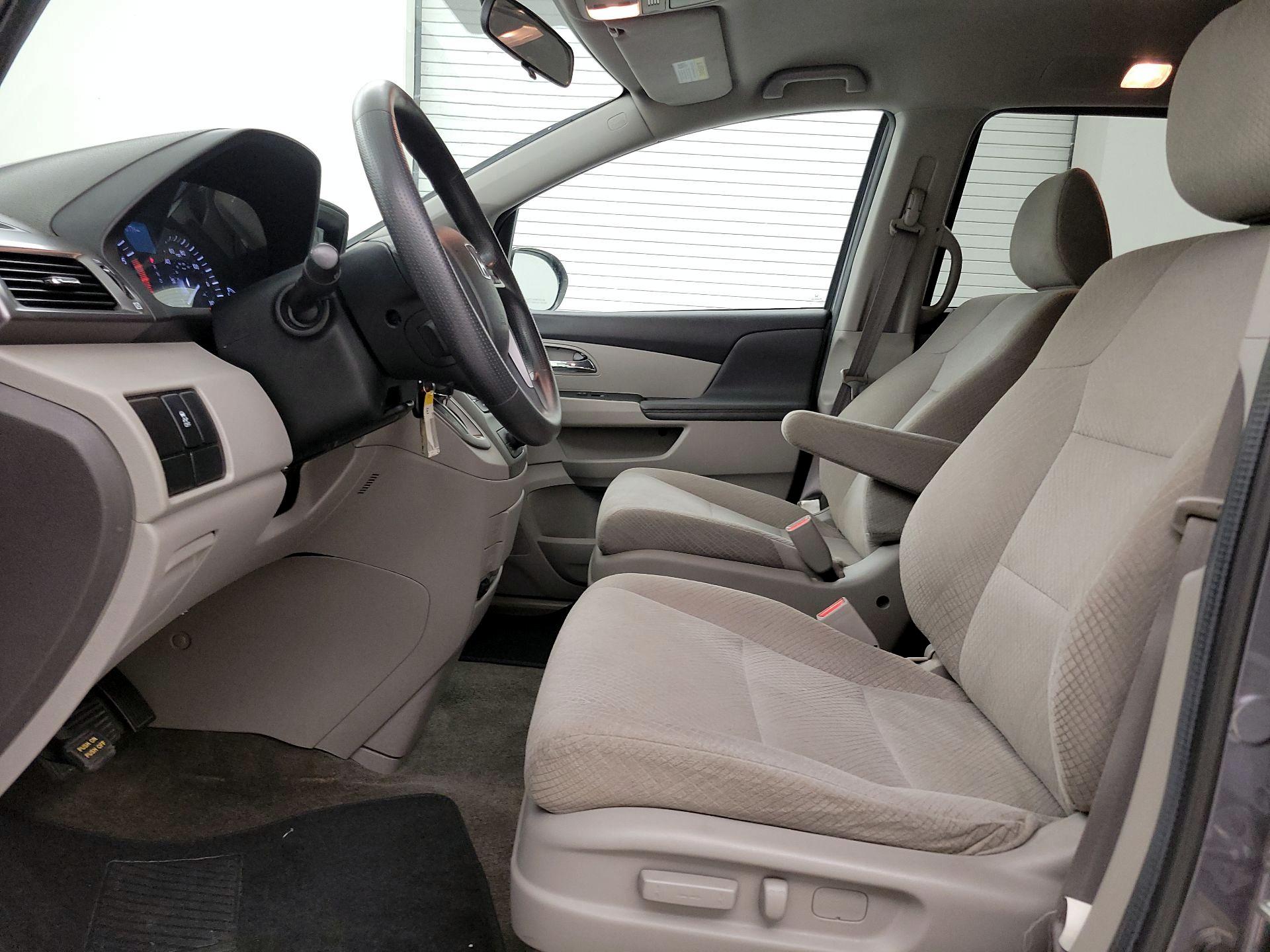 Thumbnail: 2014 Honda Odyssey - 11