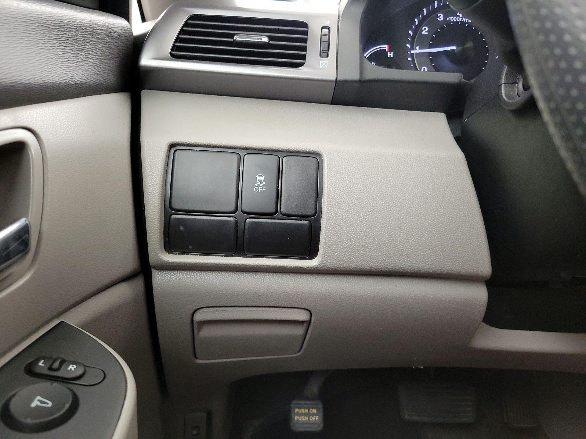Thumbnail: 2014 Honda Odyssey - 13