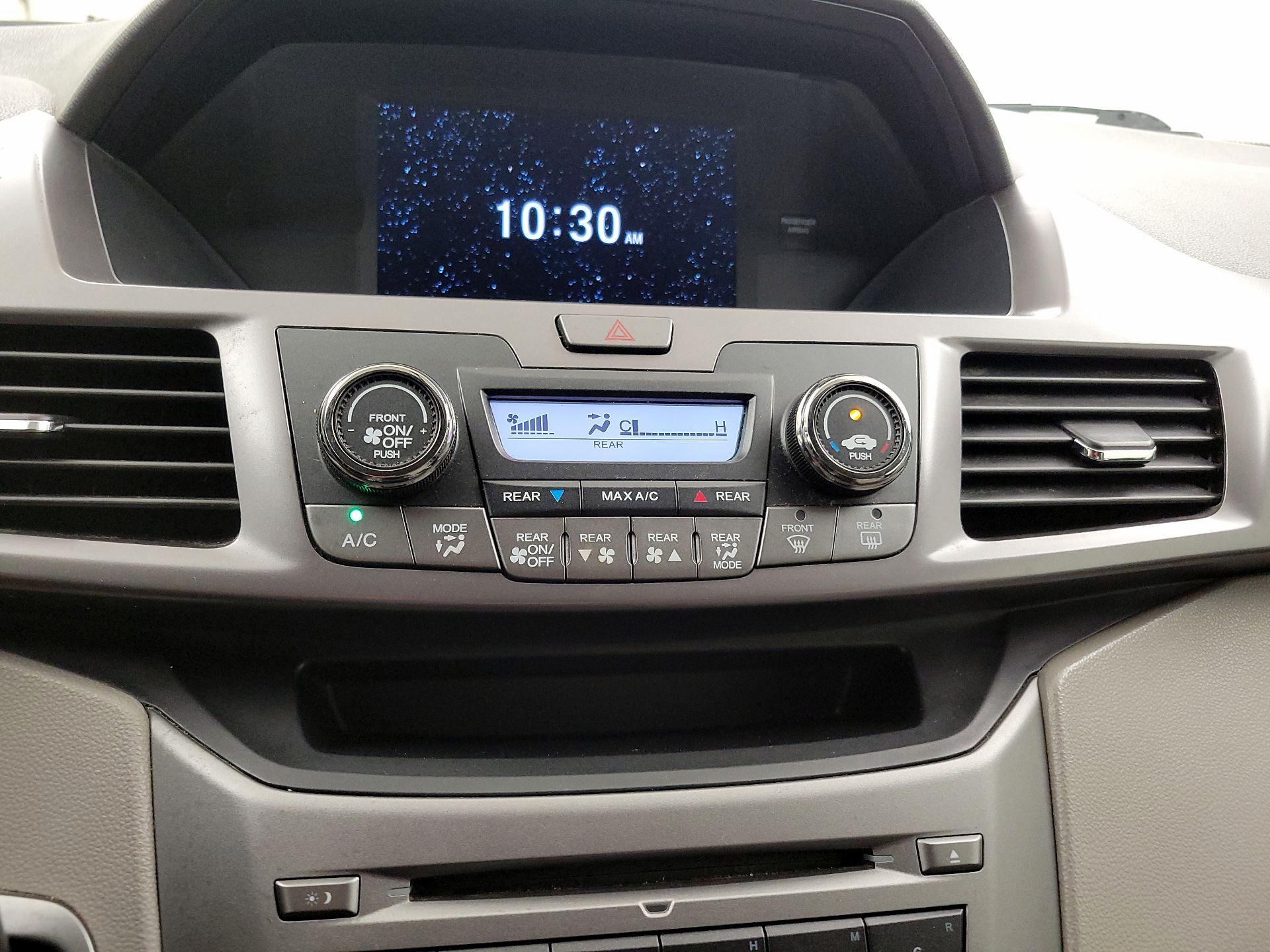 Thumbnail: 2014 Honda Odyssey - 16