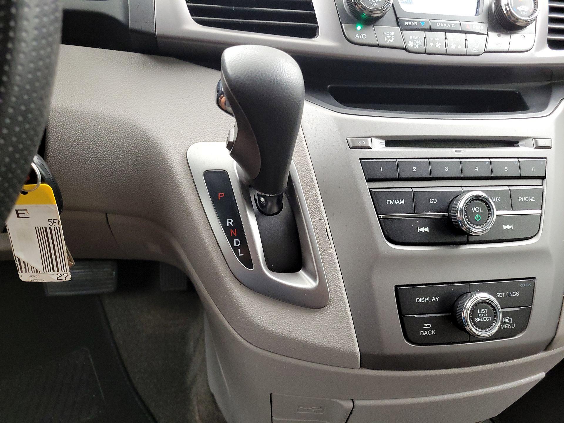 Thumbnail: 2014 Honda Odyssey - 17
