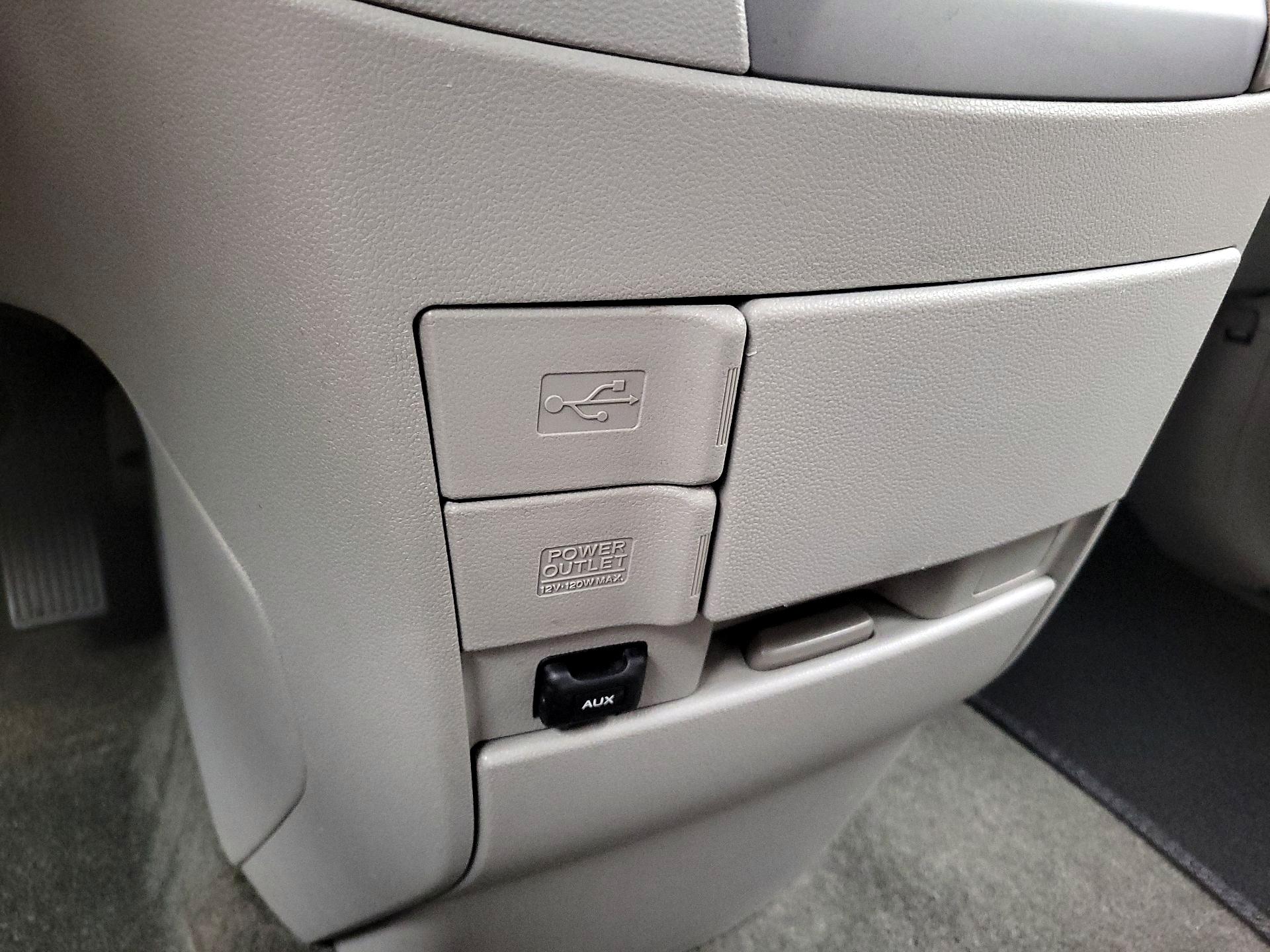 Thumbnail: 2014 Honda Odyssey - 18