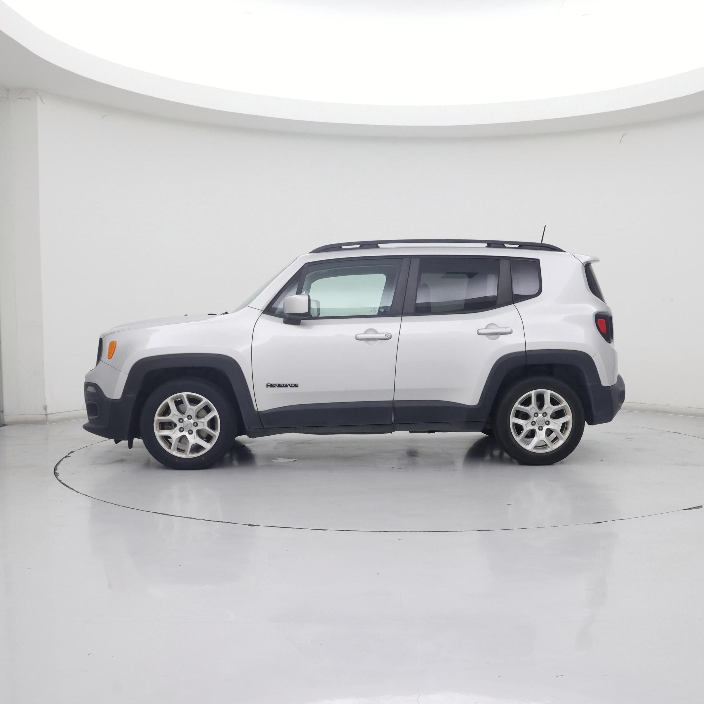 Thumbnail: 2018 Jeep Renegade - 3