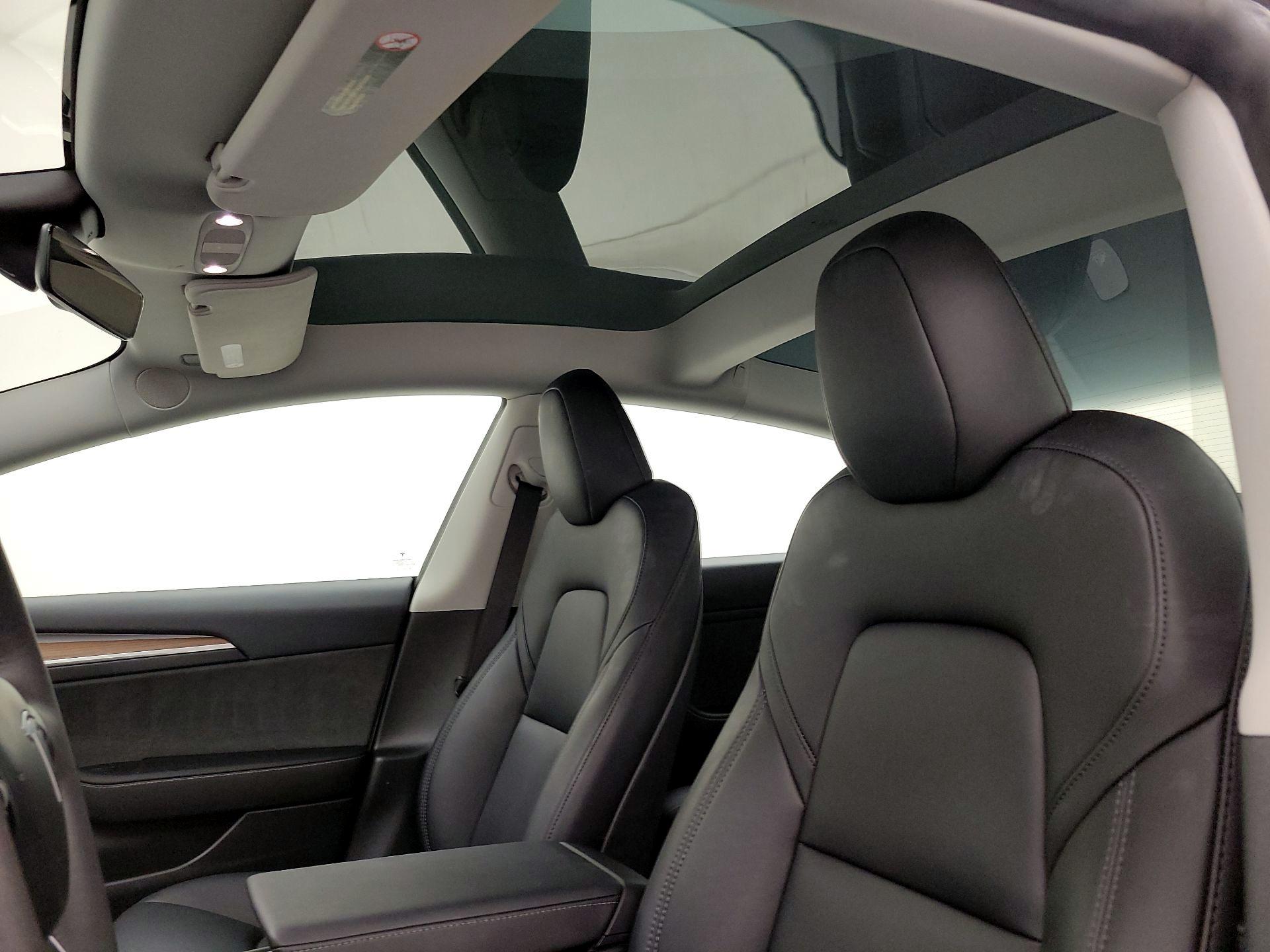 Thumbnail: 2023 Tesla Model 3 - 19