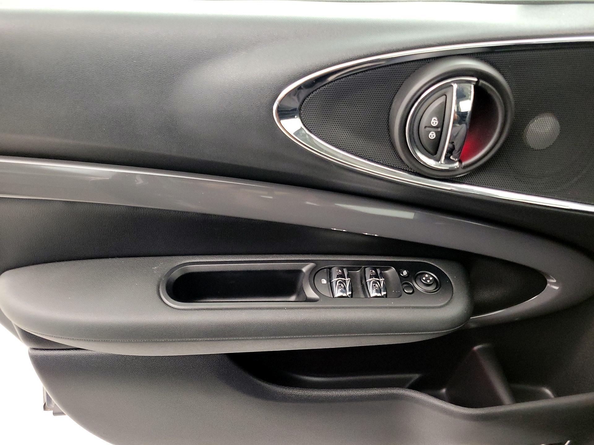 Thumbnail: 2017 MINI Cooper Clubman - 12