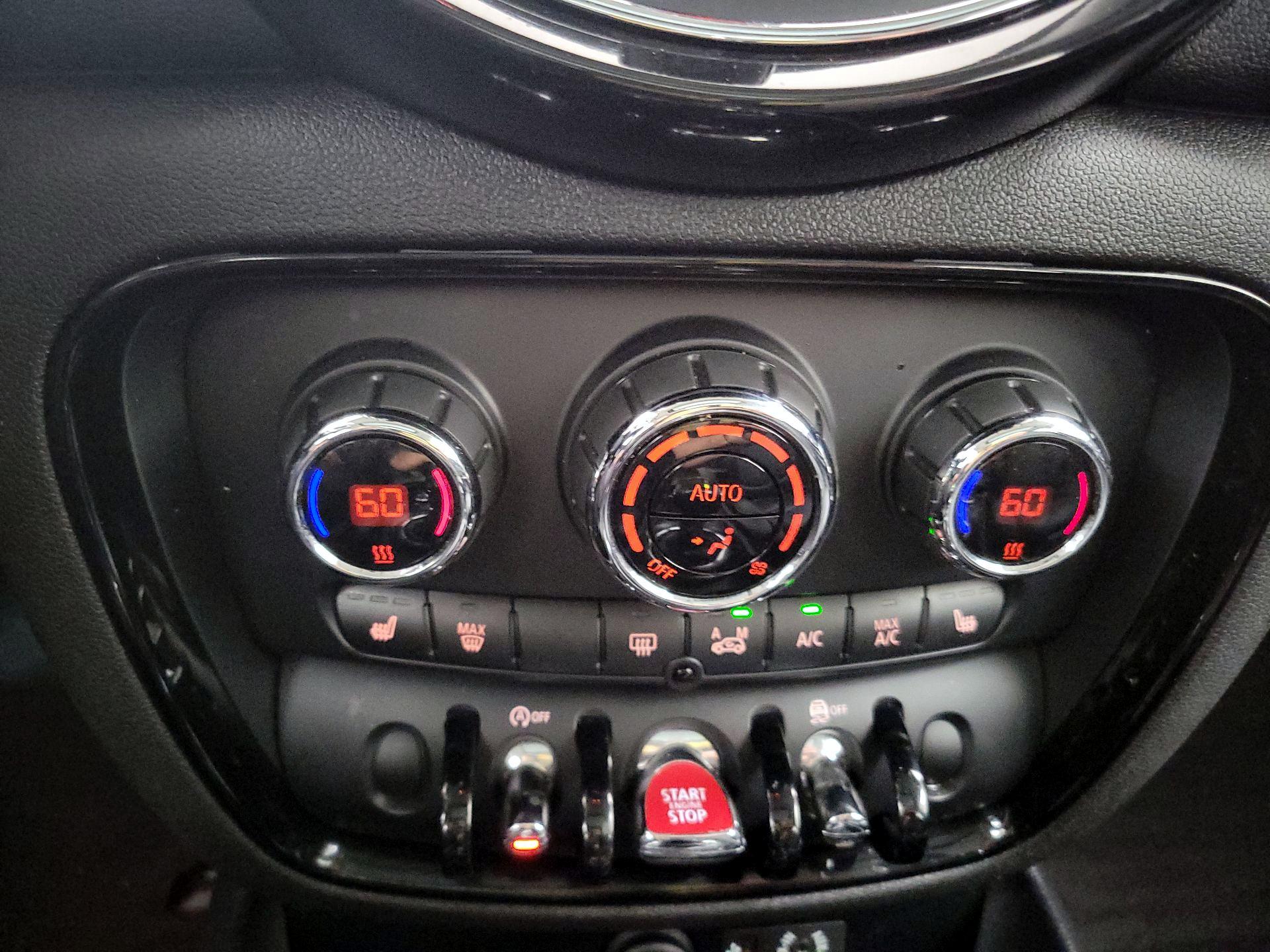 Thumbnail: 2017 MINI Cooper Clubman - 16