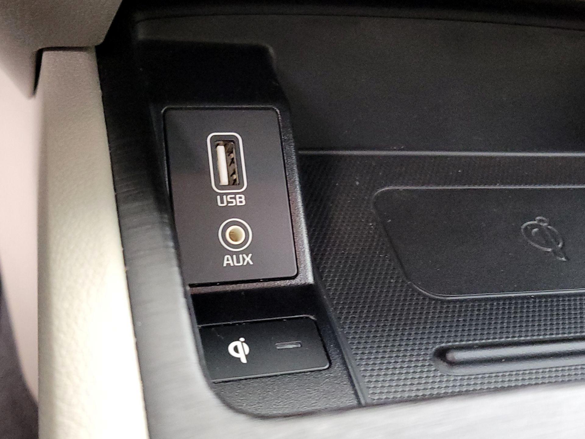Thumbnail: 2019 Kia Sedona - 18