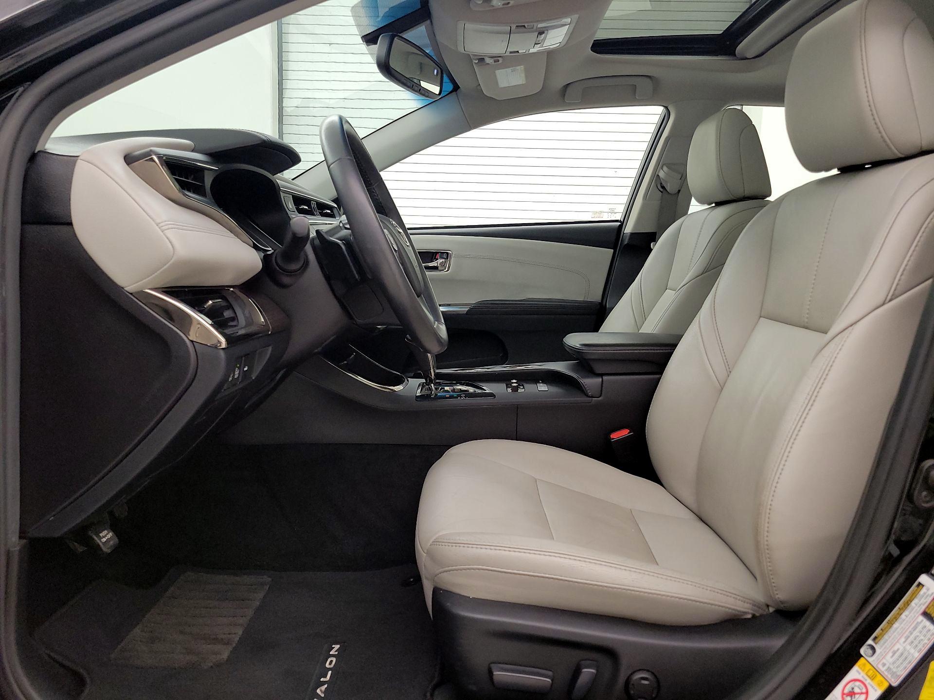 Thumbnail: 2016 Toyota Avalon - 11
