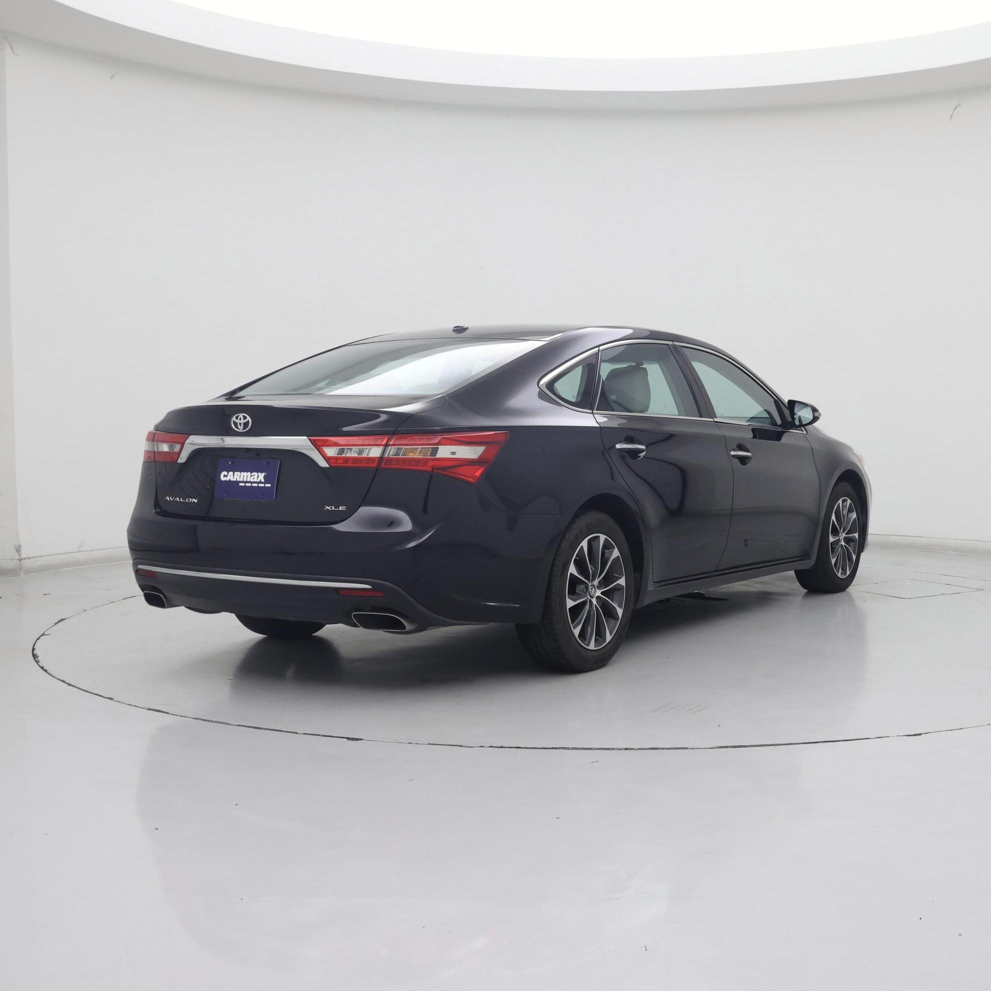 Thumbnail: 2016 Toyota Avalon - 8