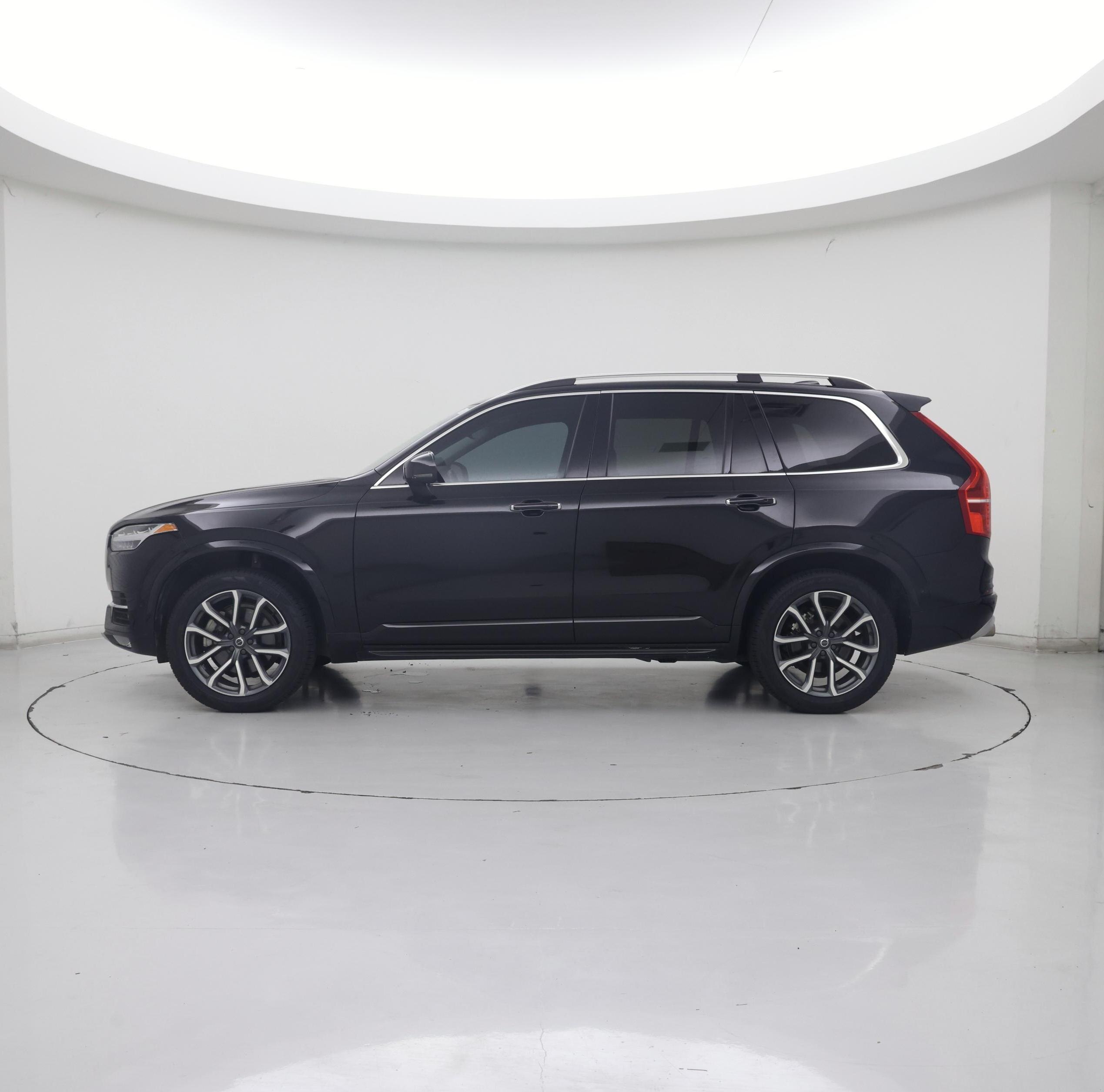 Thumbnail: 2018 Volvo XC90 - 3
