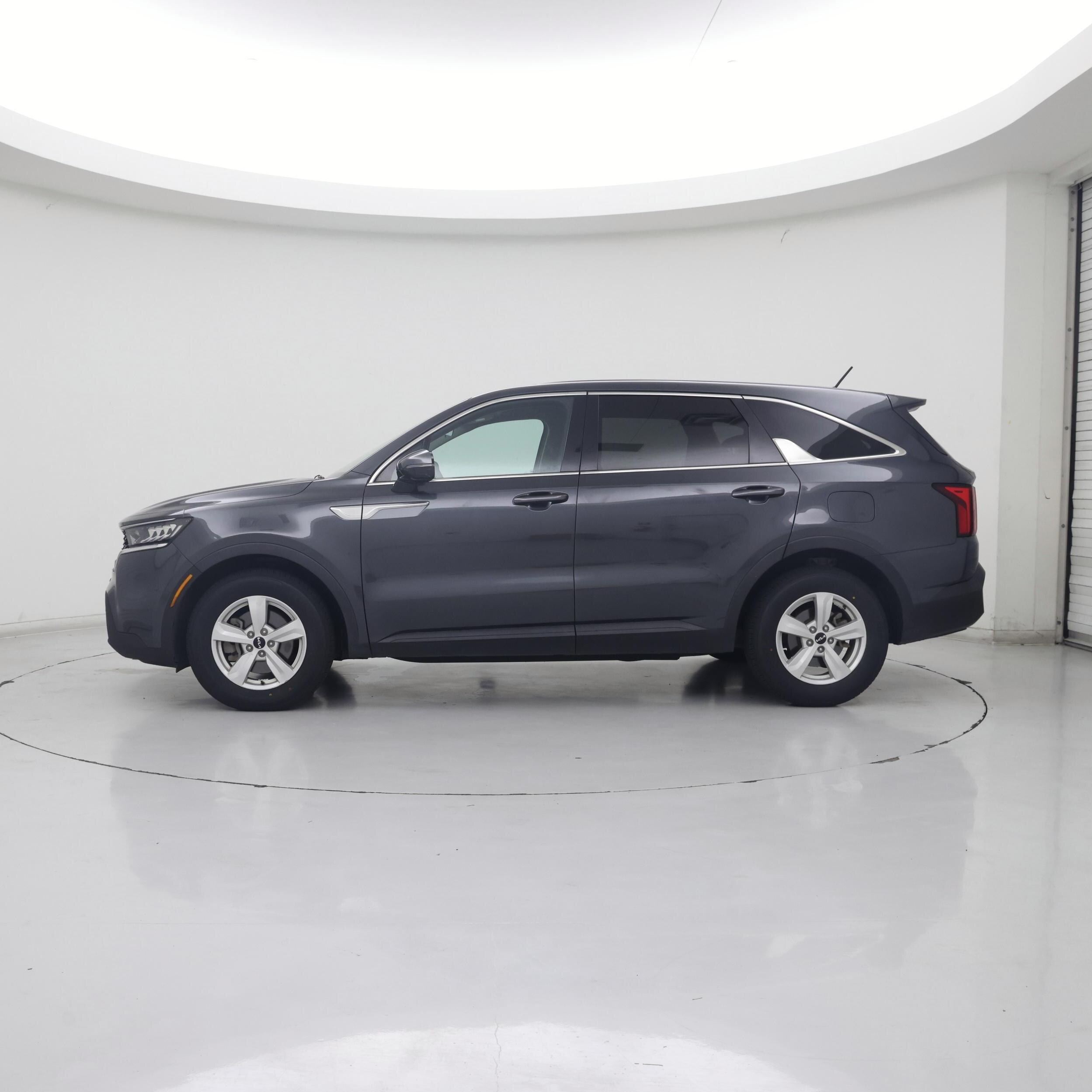 Thumbnail: 2022 Kia Sorento - 3