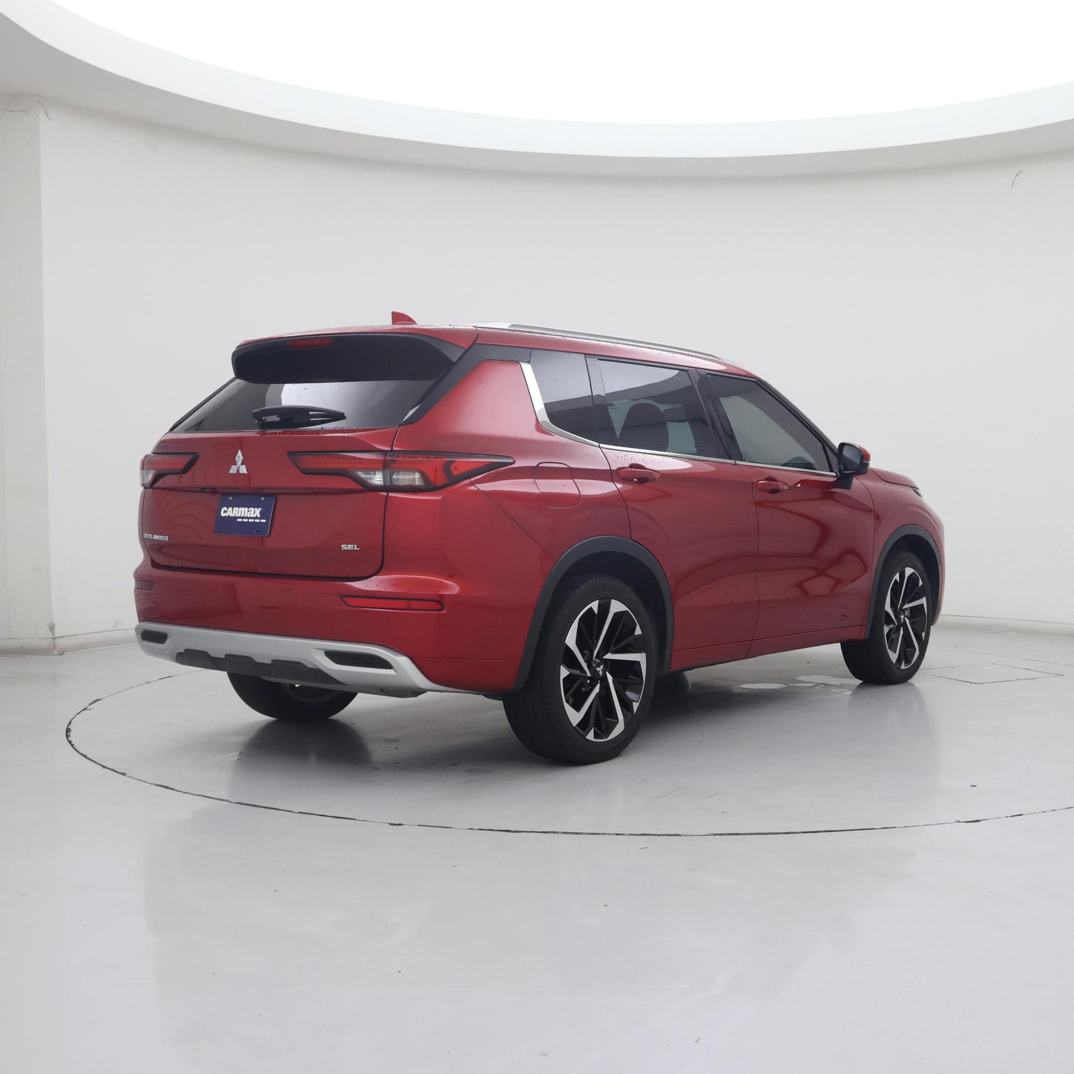 Thumbnail: 2023 Mitsubishi Outlander - 8