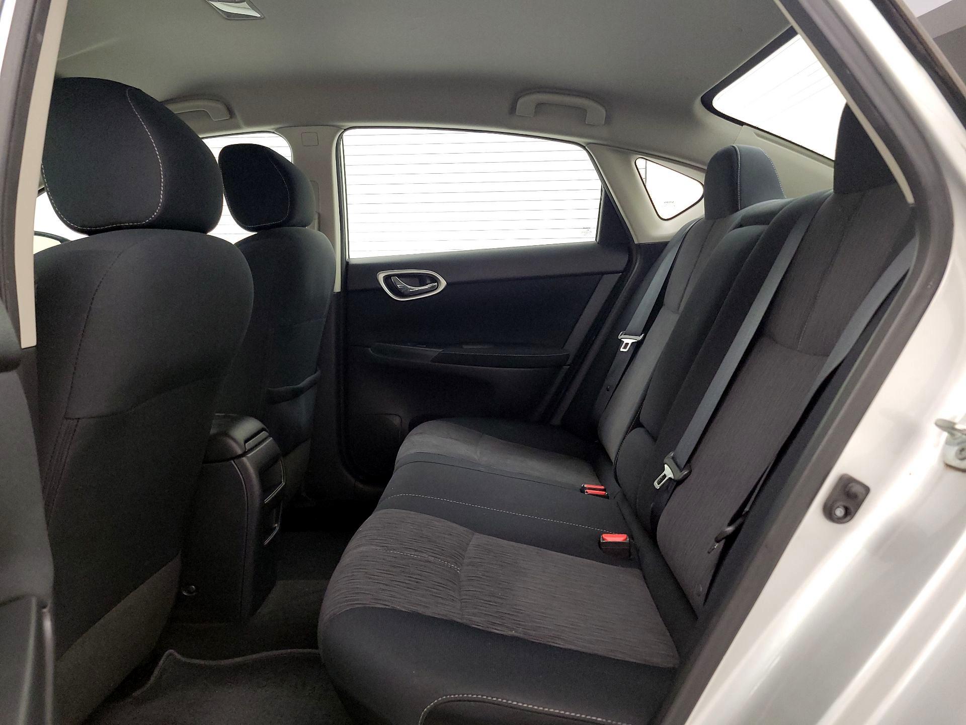 Thumbnail: 2015 Nissan Sentra - 19