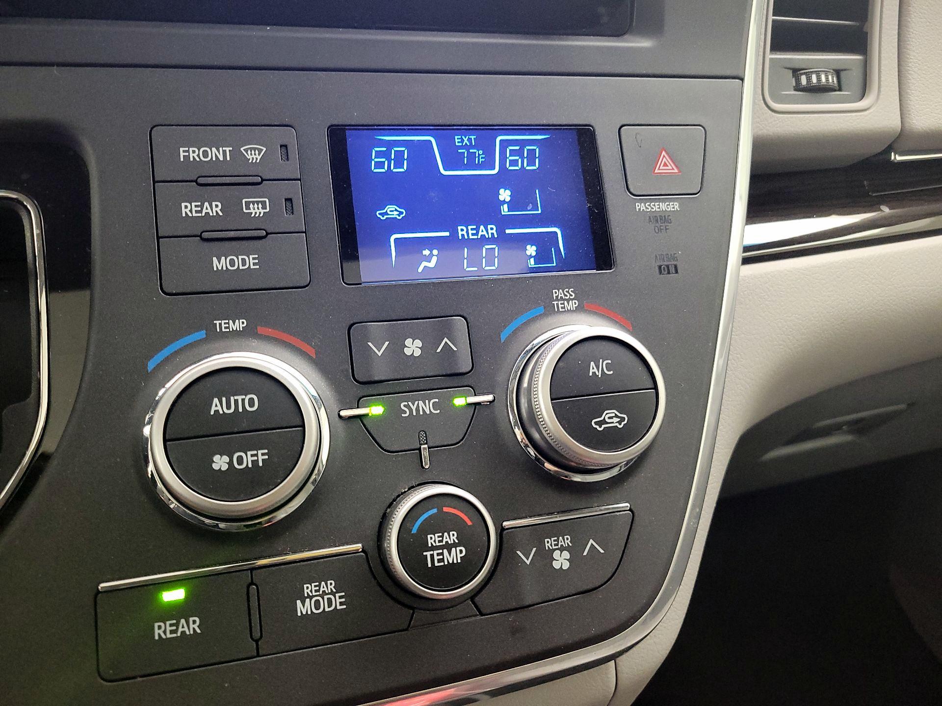 Thumbnail: 2015 Toyota Sienna - 16