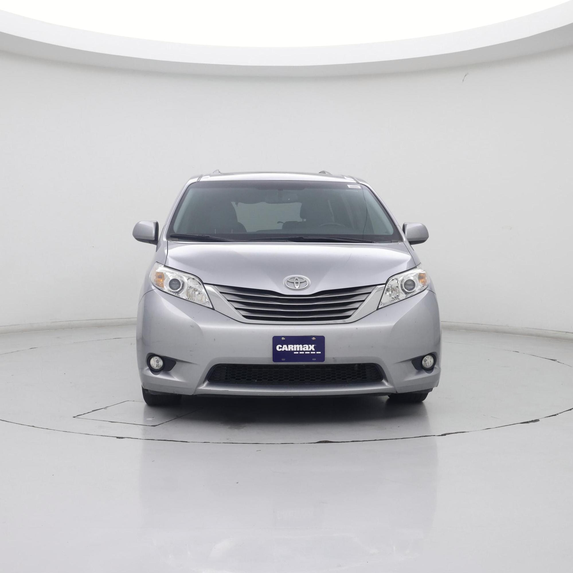 Thumbnail: 2015 Toyota Sienna - 5