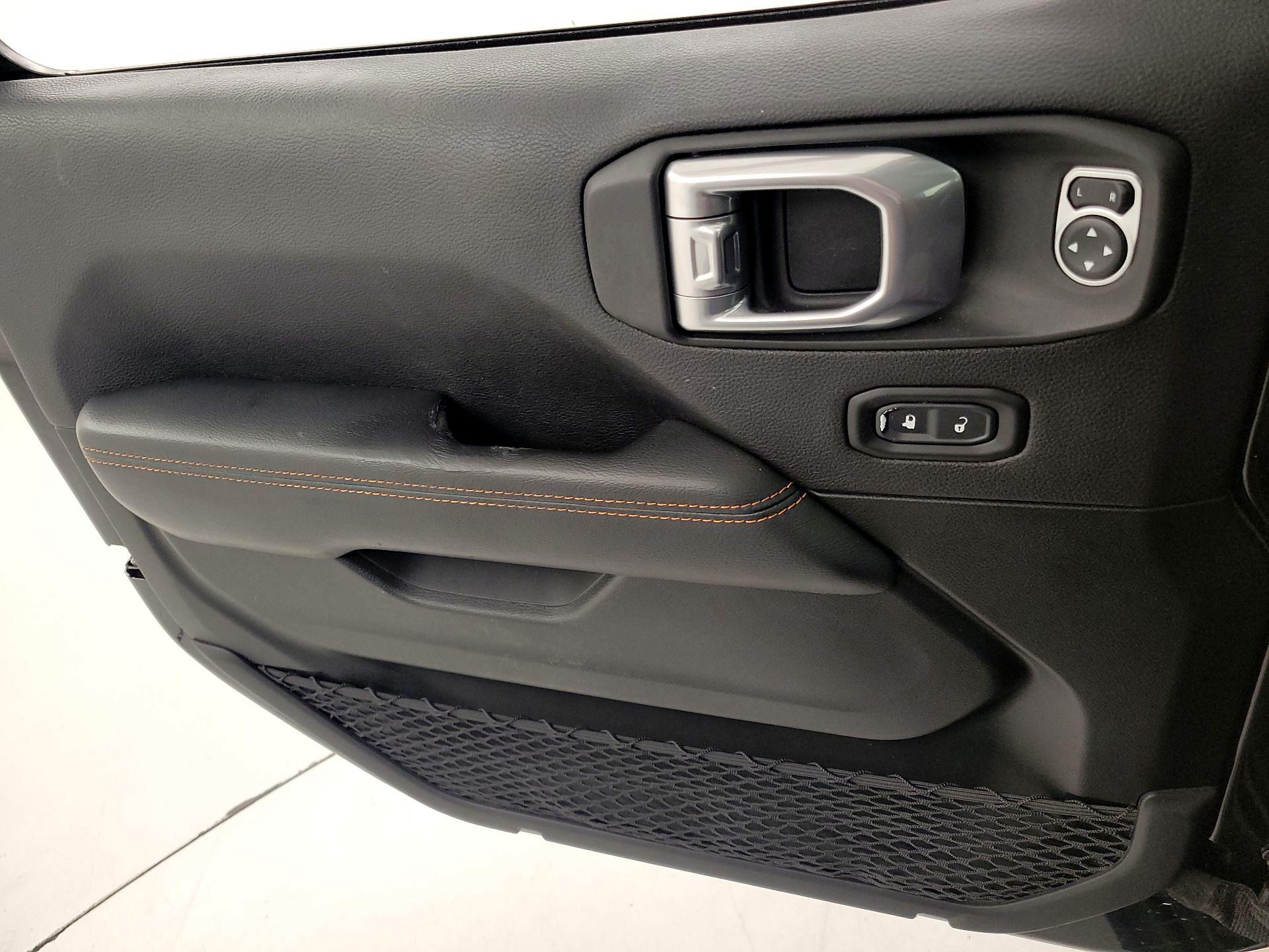 Thumbnail: 2020 Jeep Gladiator - 12