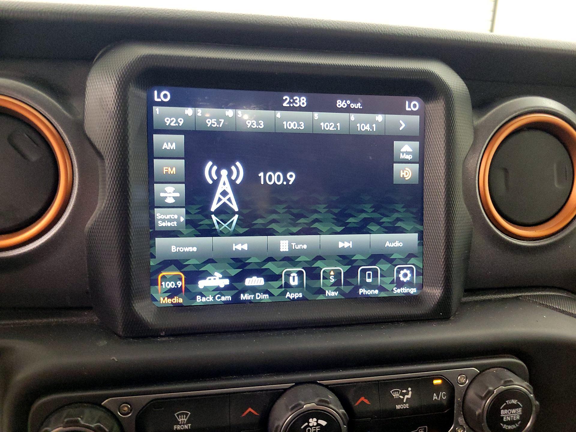 Thumbnail: 2020 Jeep Gladiator - 16