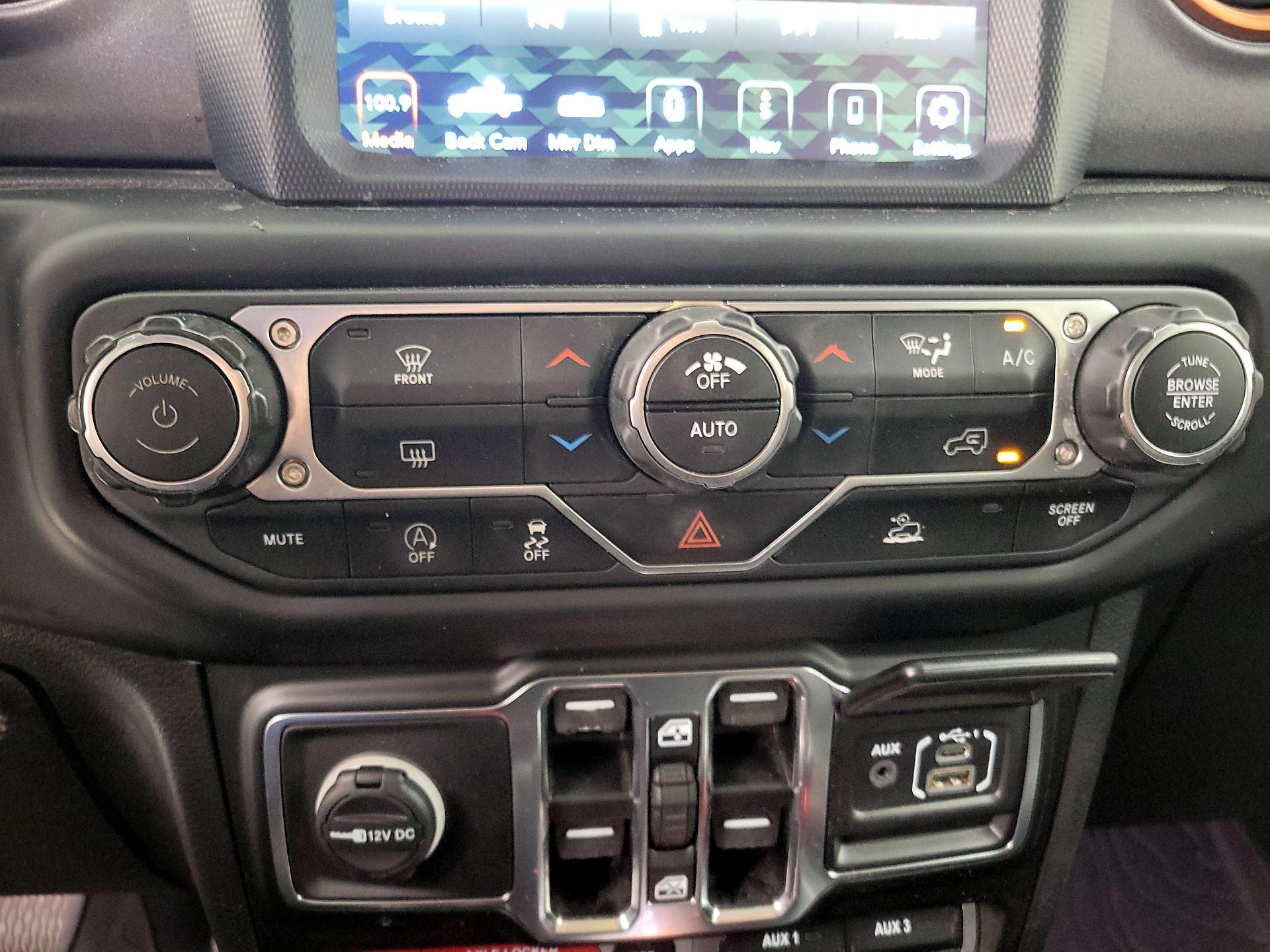 Thumbnail: 2020 Jeep Gladiator - 17