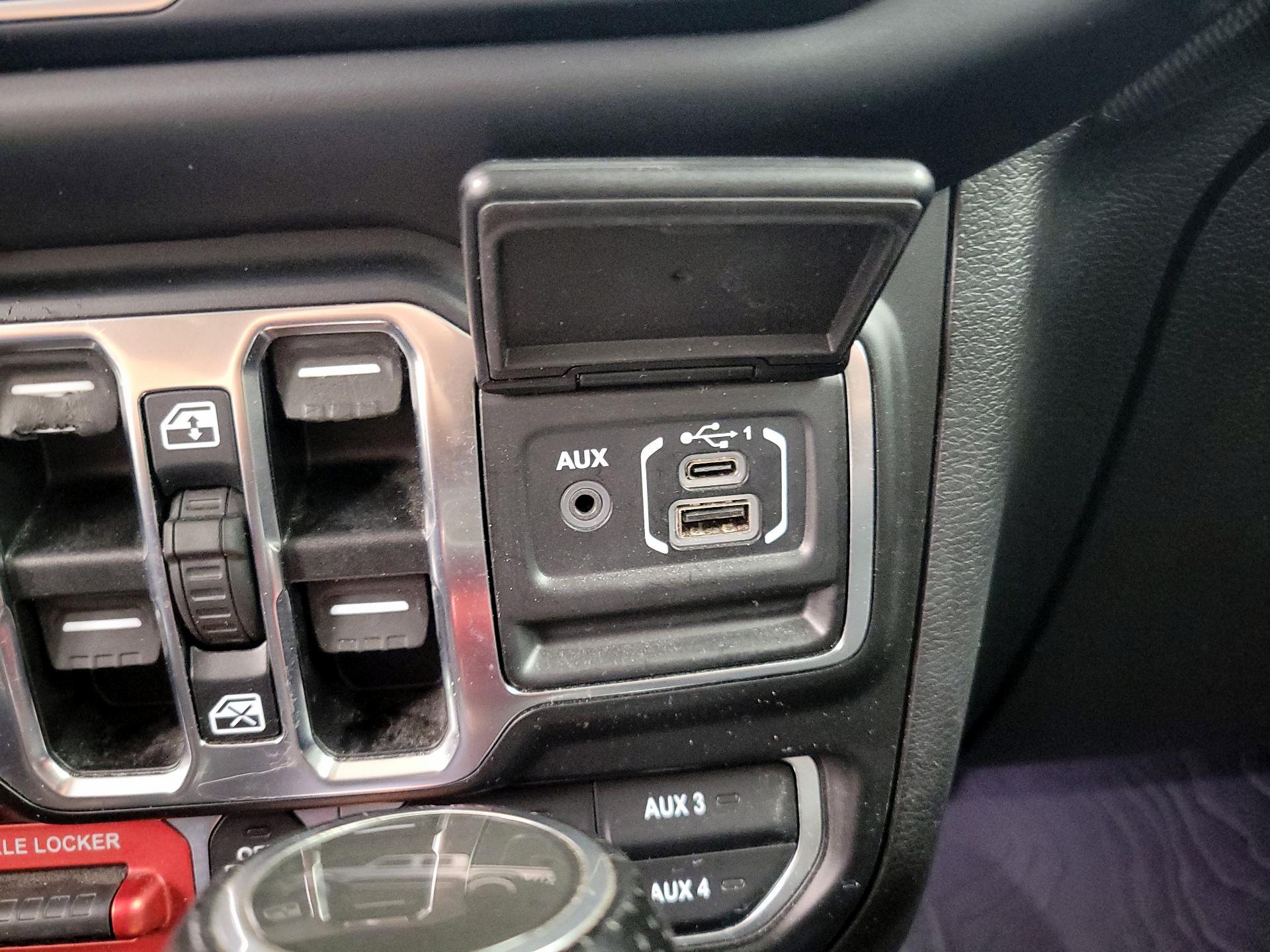 Thumbnail: 2020 Jeep Gladiator - 19