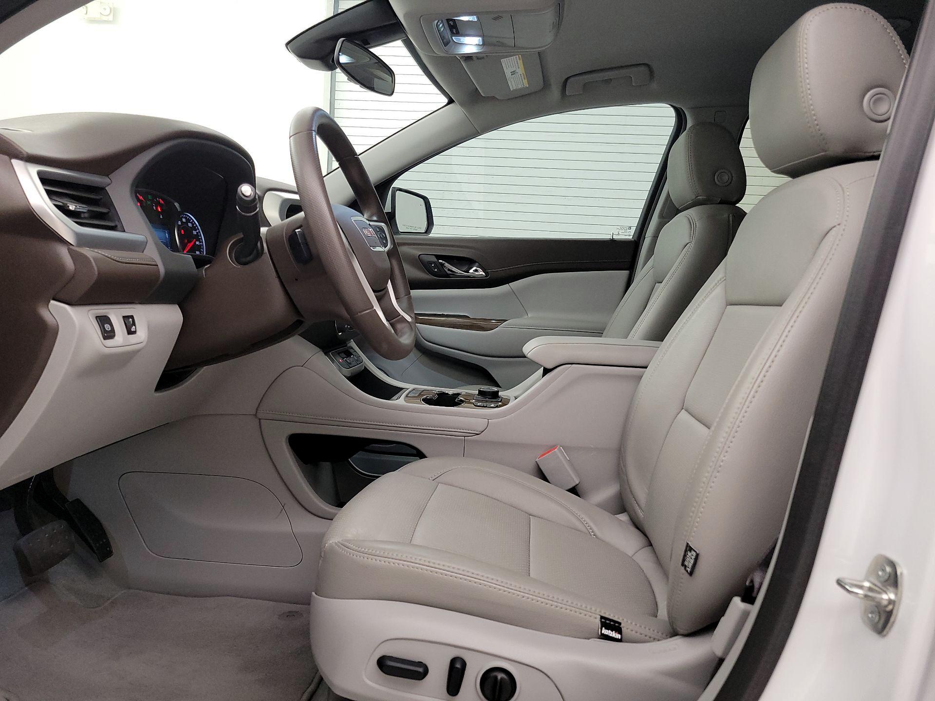 Thumbnail: 2023 GMC Acadia - 11