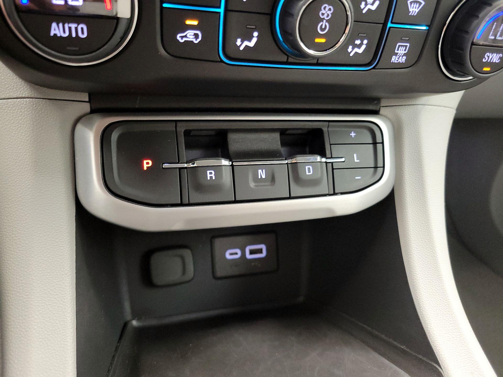 Thumbnail: 2023 GMC Acadia - 17