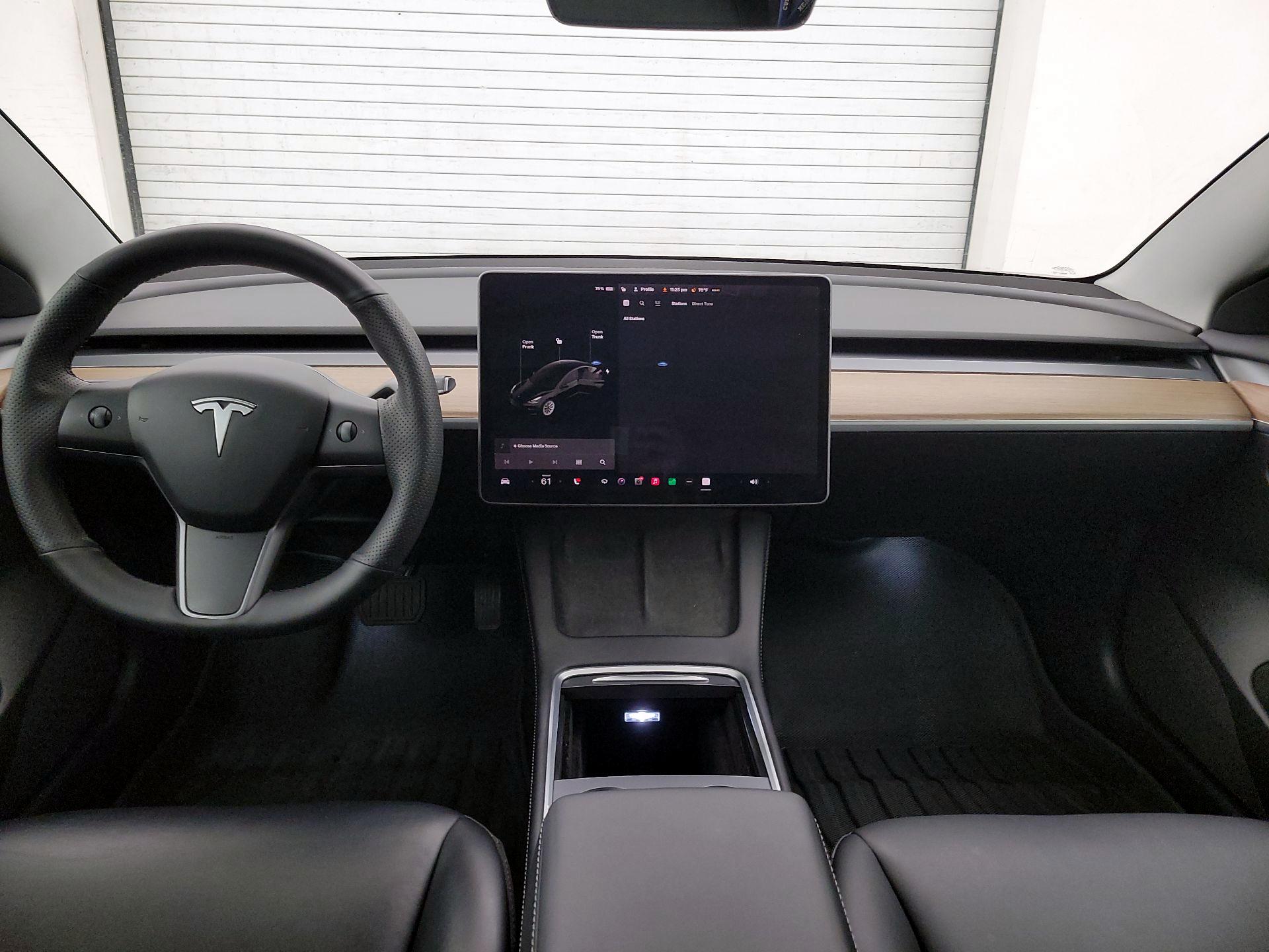 Thumbnail: 2021 Tesla Model 3 - 9