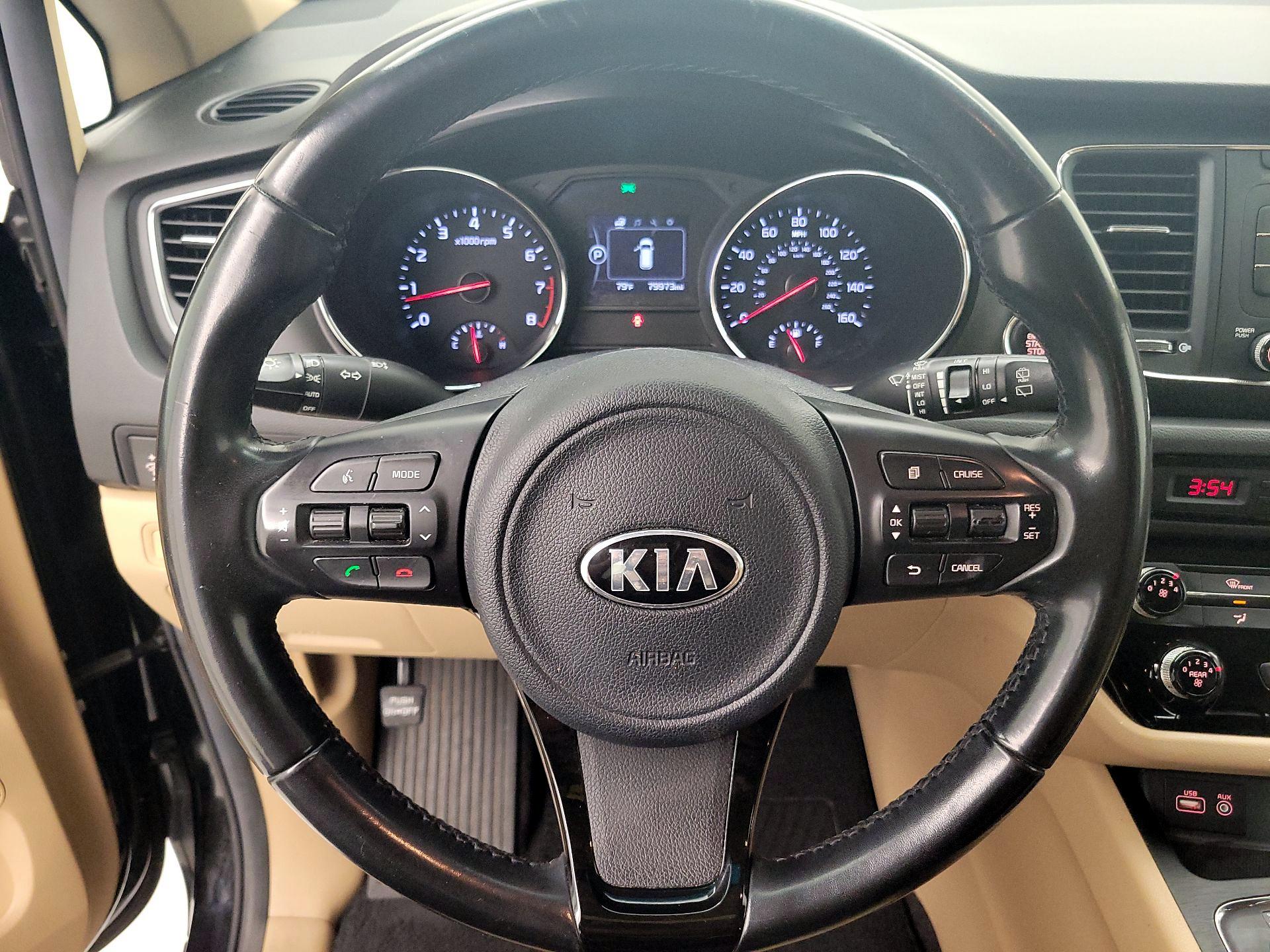 Thumbnail: 2017 Kia Sedona - 10