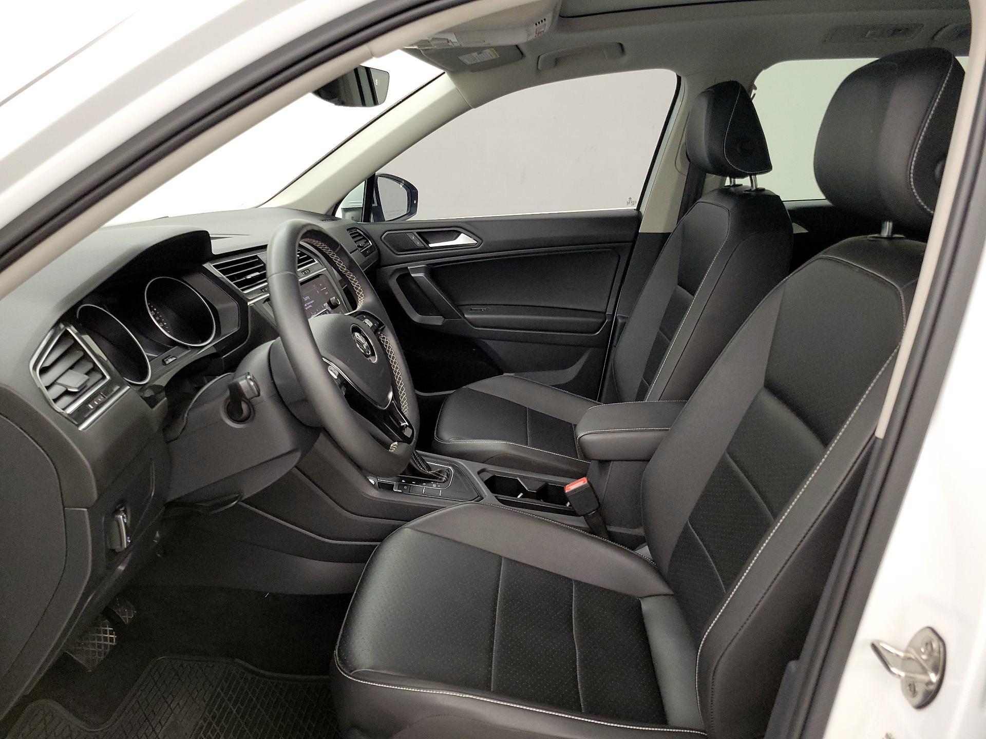 Thumbnail: 2021 Volkswagen Tiguan - 11