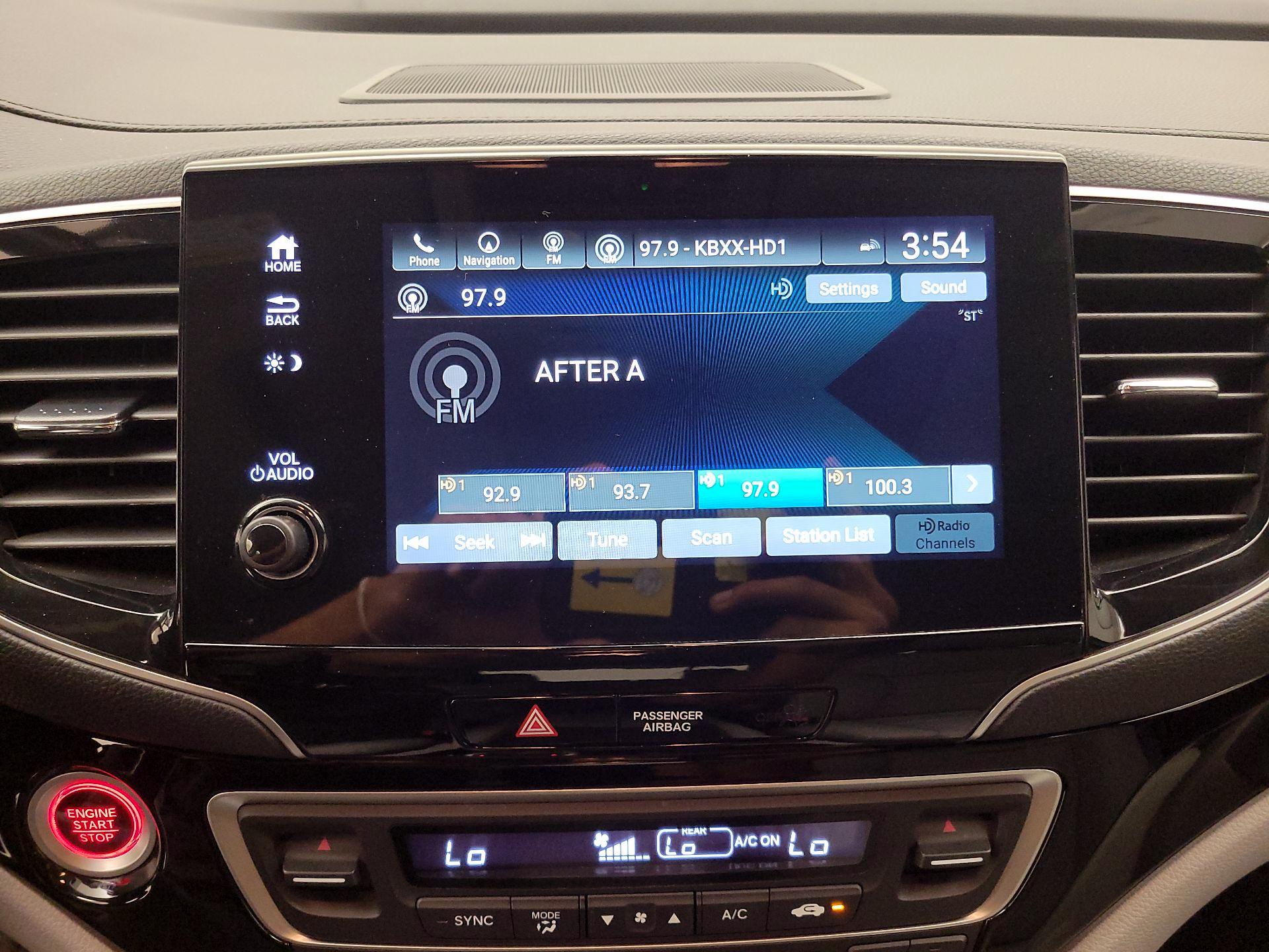 Thumbnail: 2019 Honda Pilot - 15