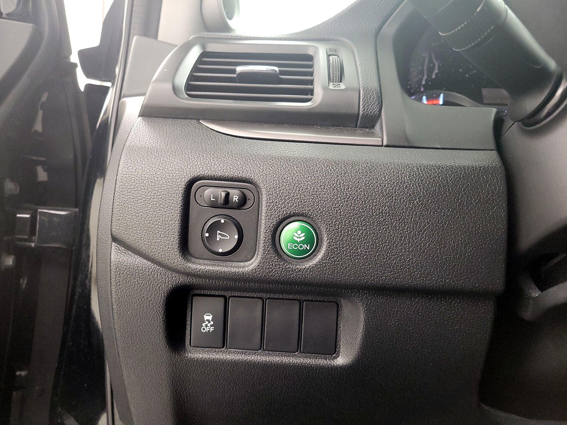 Thumbnail: 2016 Honda Pilot - 13