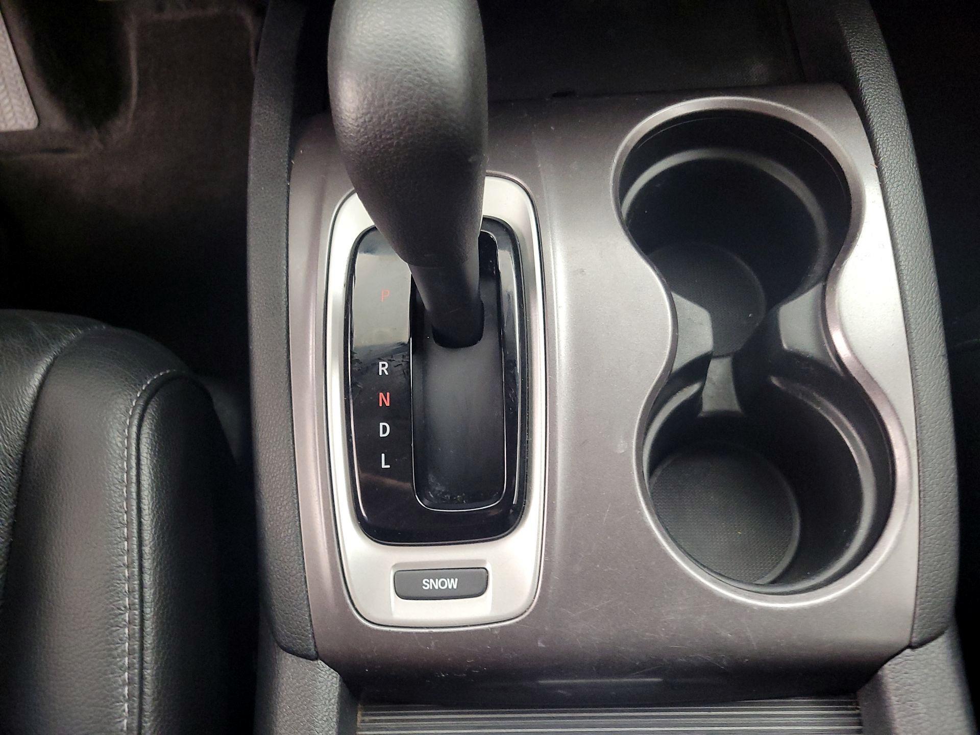 Thumbnail: 2016 Honda Pilot - 17