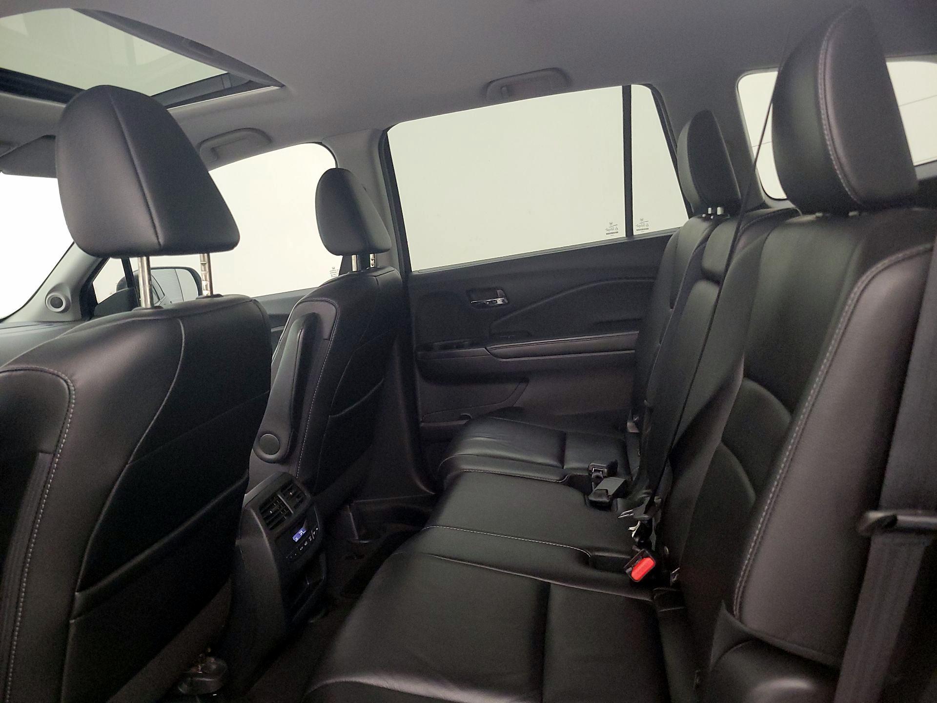 Thumbnail: 2016 Honda Pilot - 20