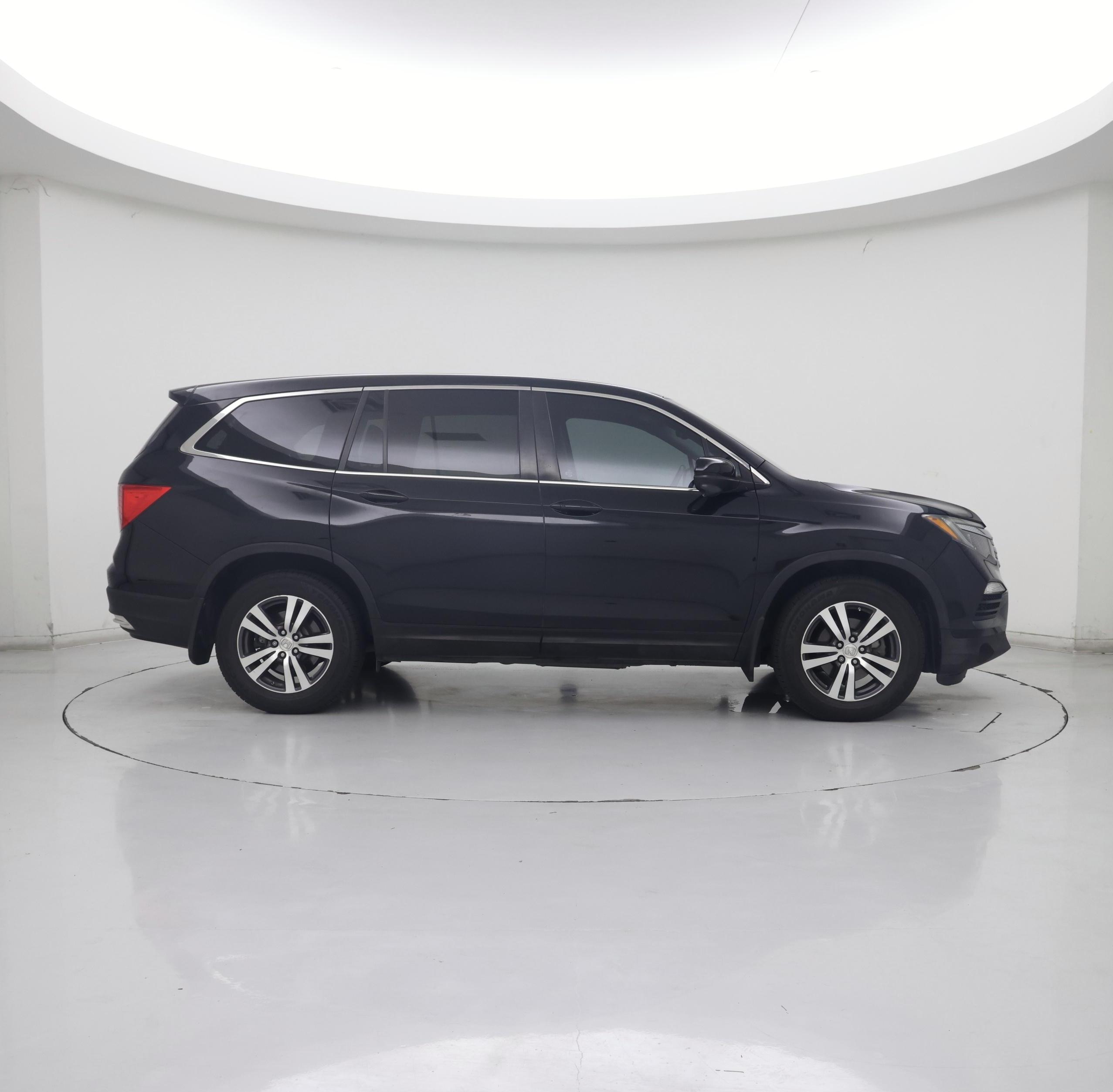 Thumbnail: 2016 Honda Pilot - 7