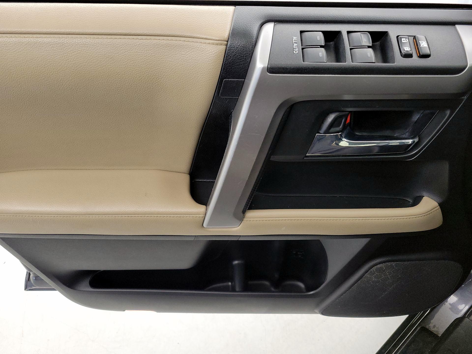 Thumbnail: 2021 Toyota 4Runner - 12