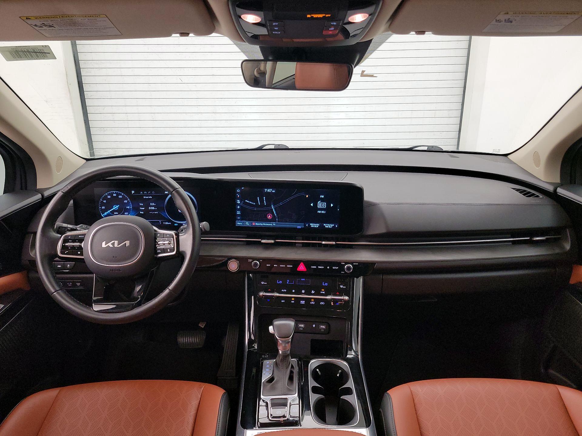 Thumbnail: 2023 Kia Carnival - 9