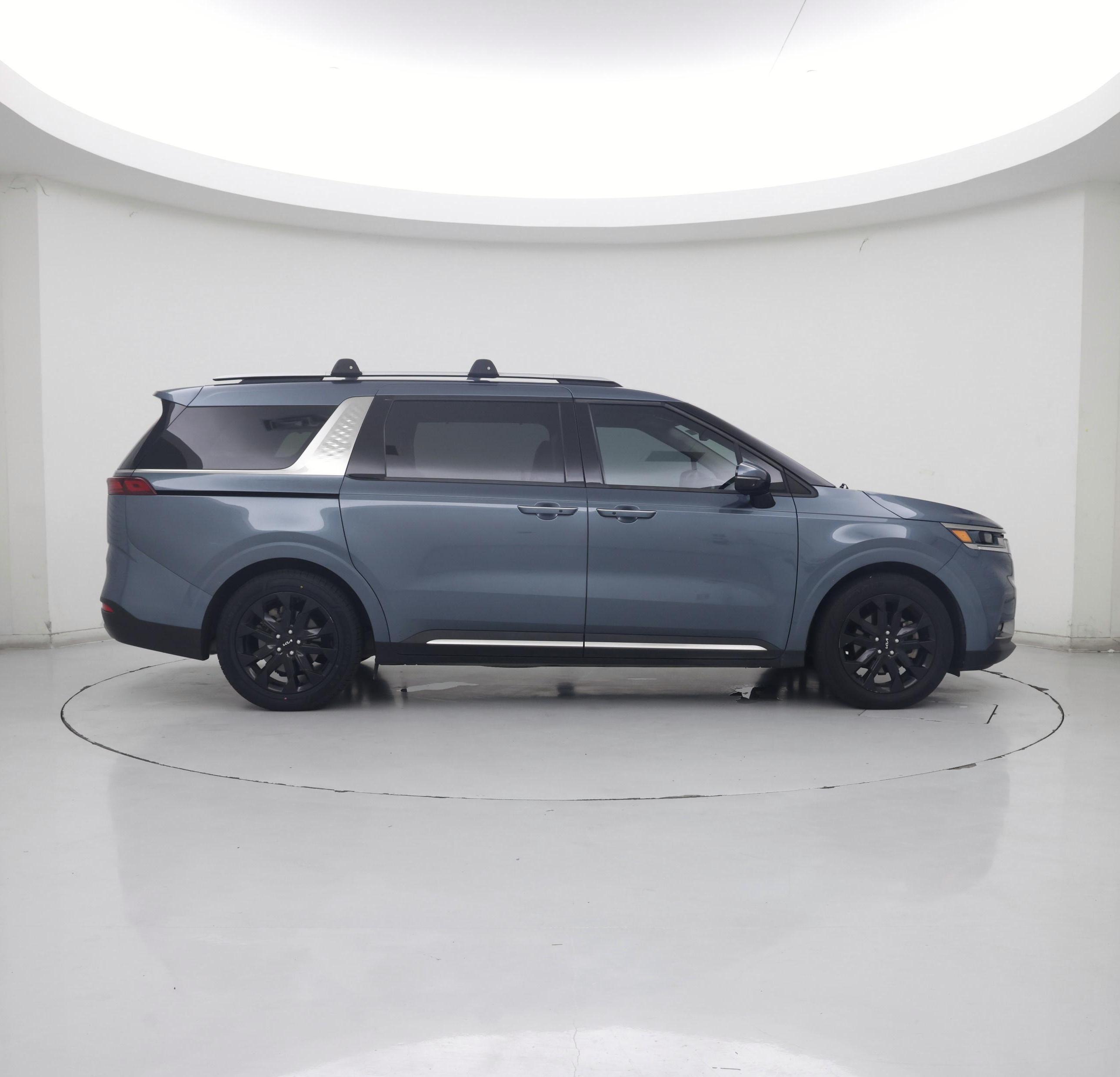 Thumbnail: 2023 Kia Carnival - 7
