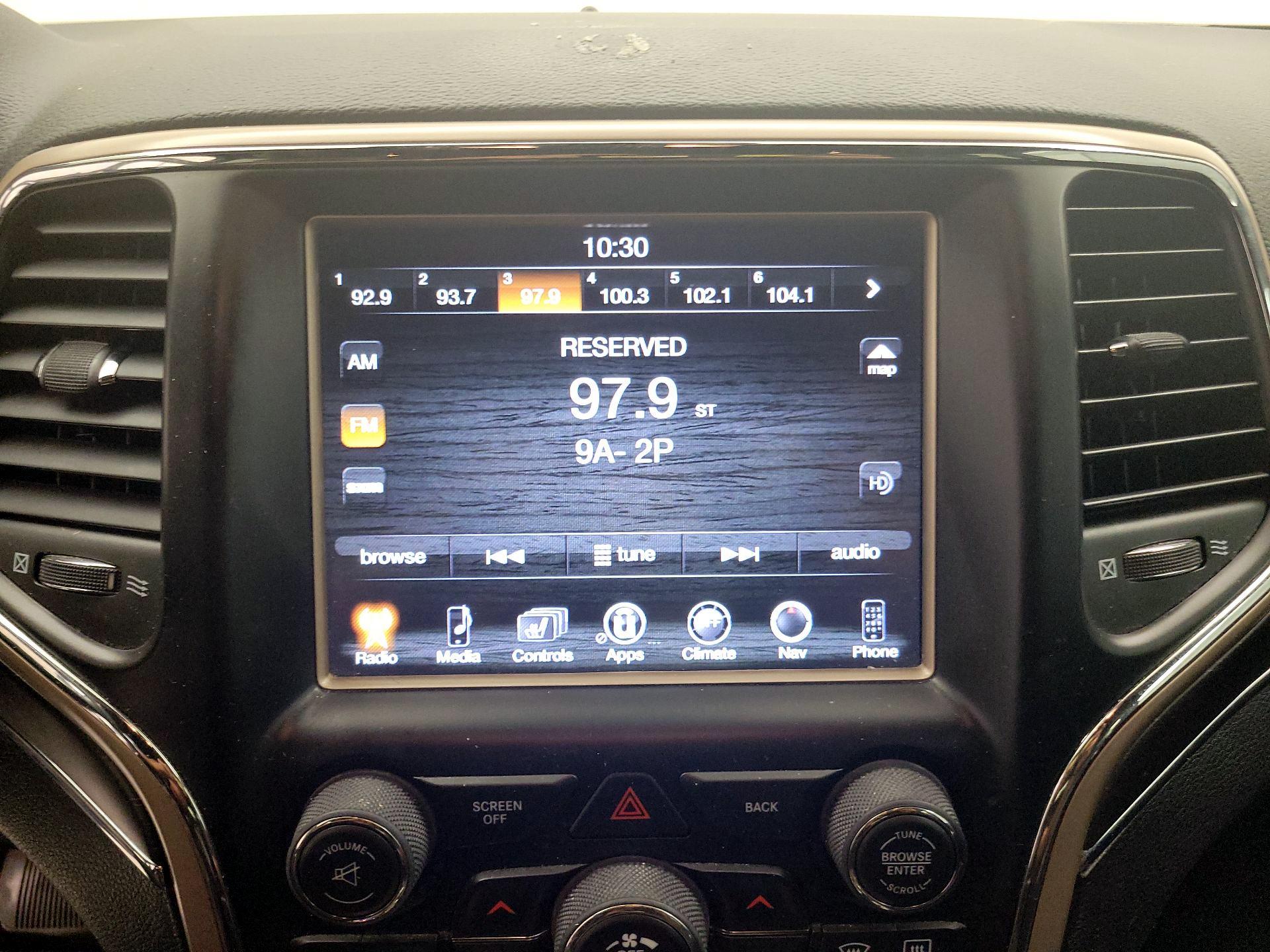 Thumbnail: 2016 Jeep Grand Cherokee - 15