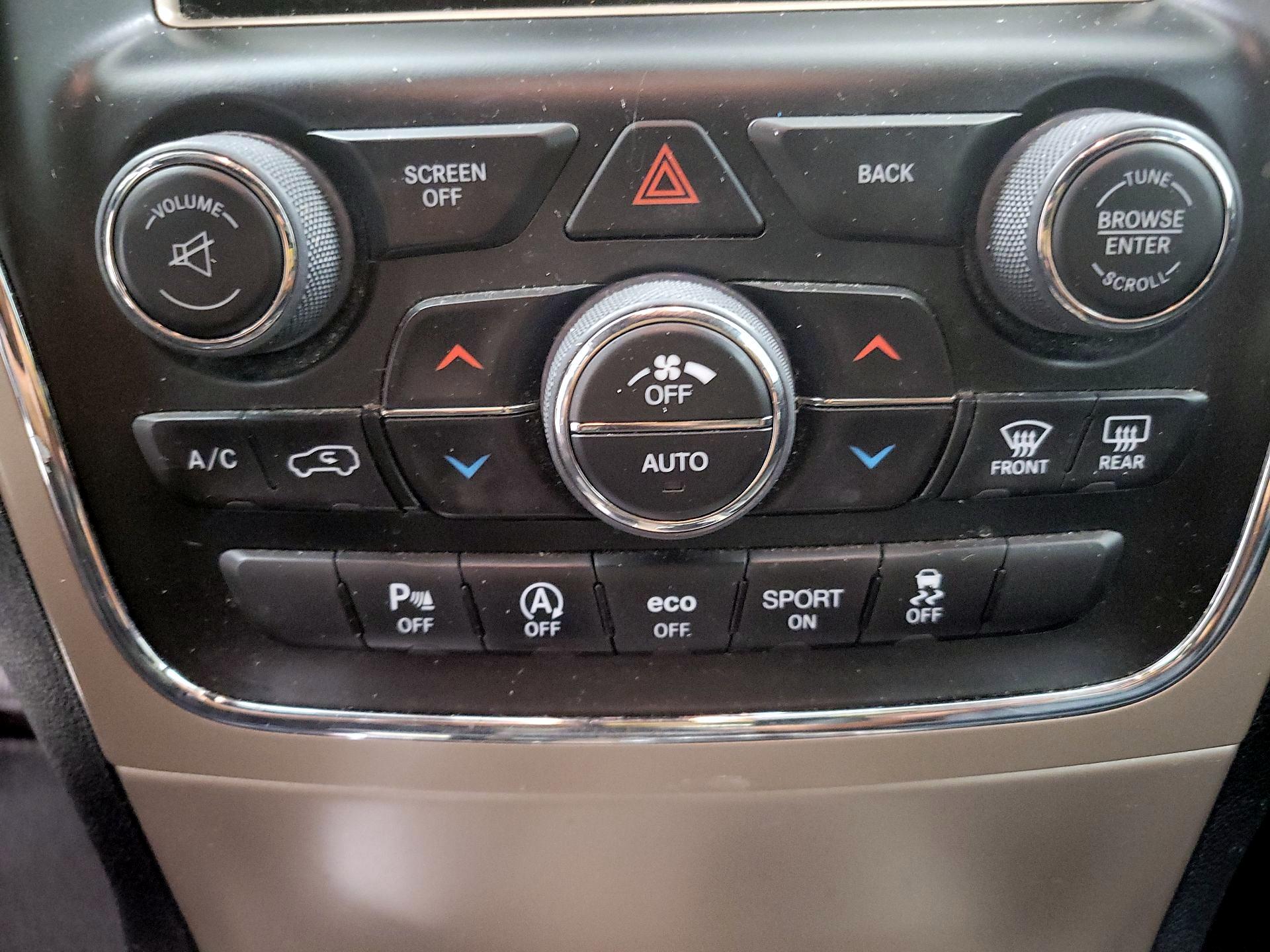 Thumbnail: 2016 Jeep Grand Cherokee - 16