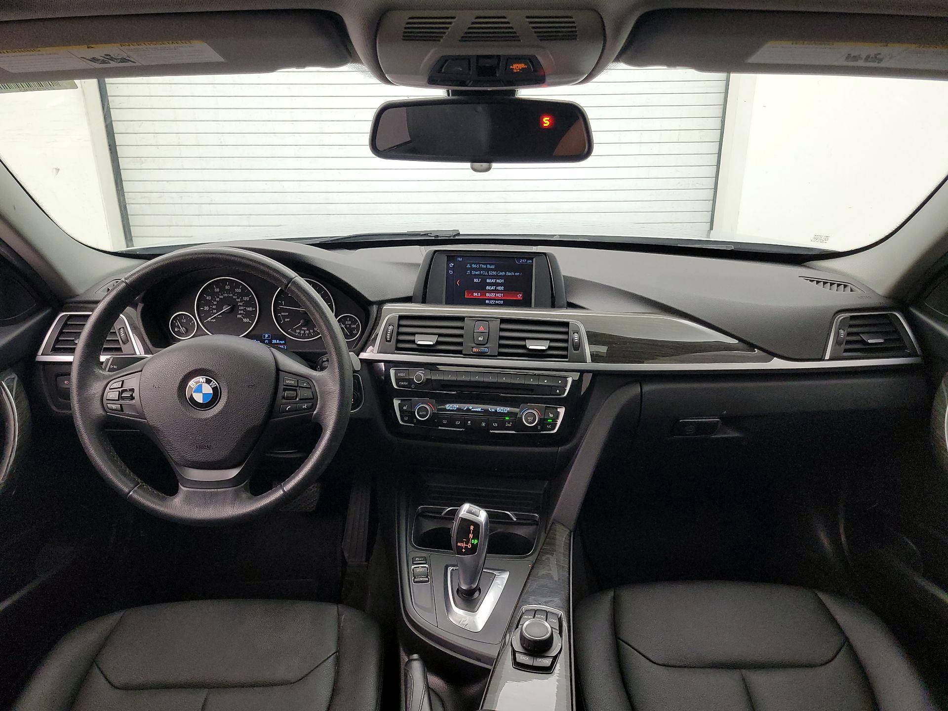 Thumbnail: 2018 BMW 3 Series - 9