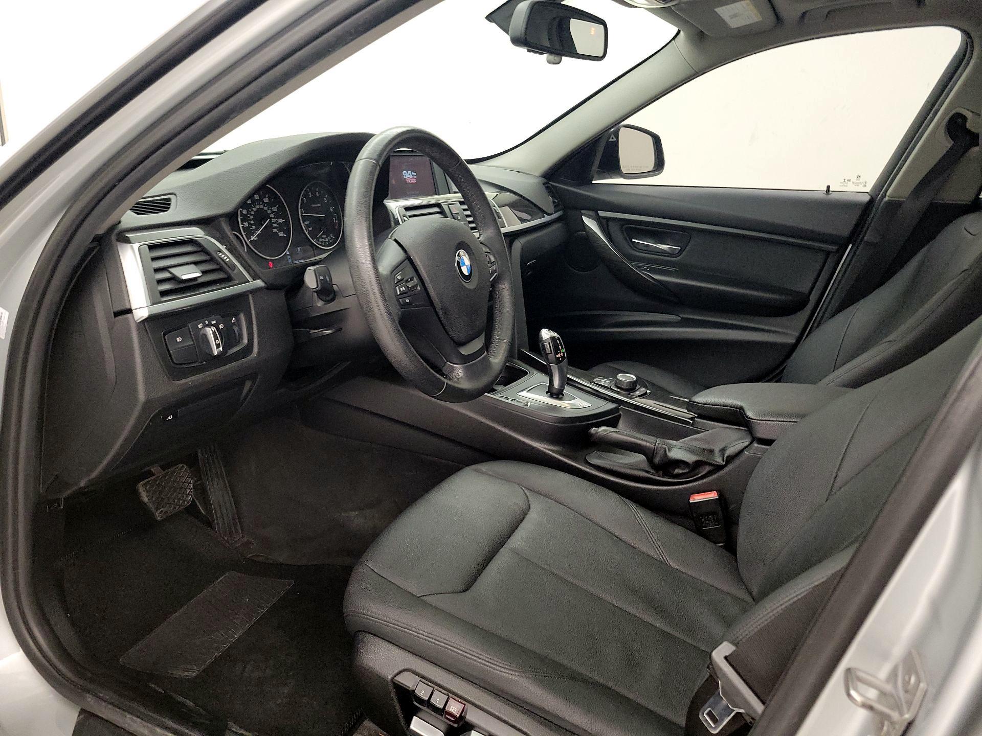 Thumbnail: 2018 BMW 3 Series - 11