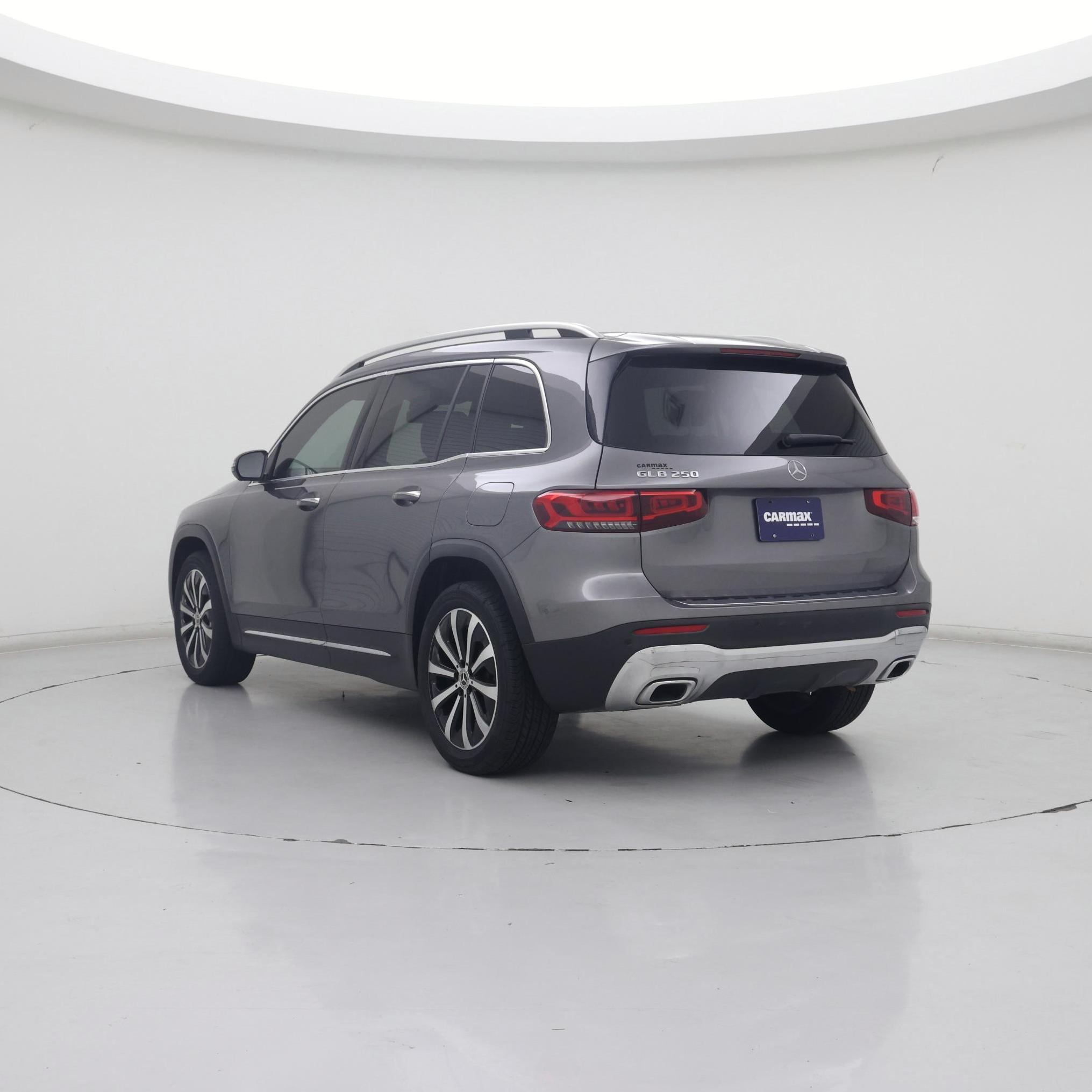 Thumbnail: 2021 Mercedes-Benz GLB - 2