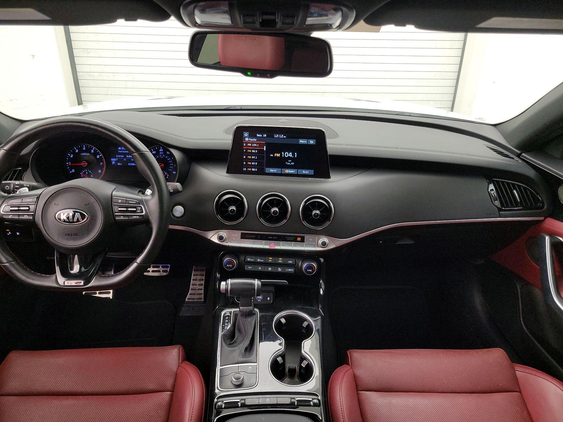 Thumbnail: 2020 Kia Stinger - 9